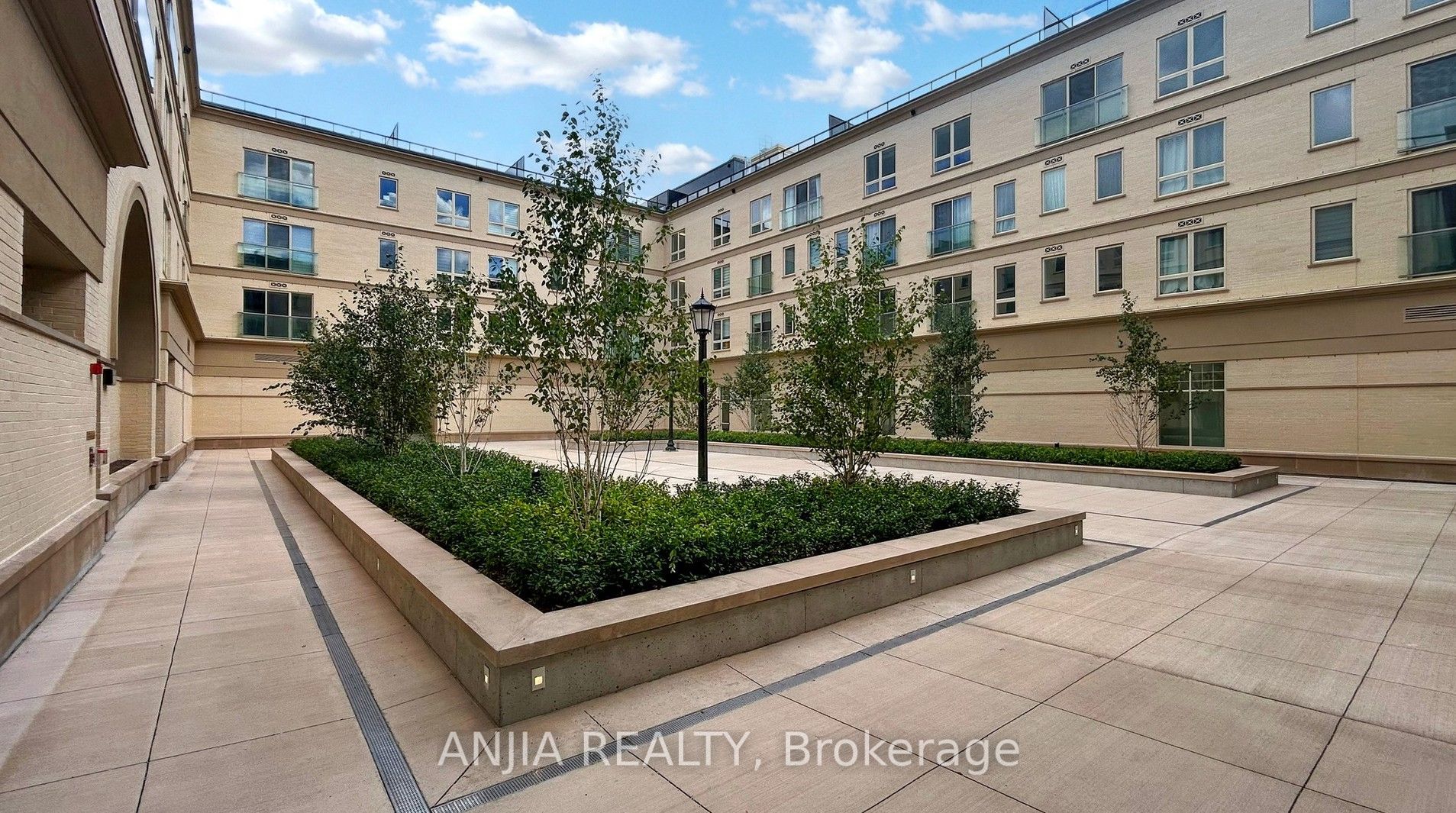 101 Cathedral High Street 303 Property Photo 34