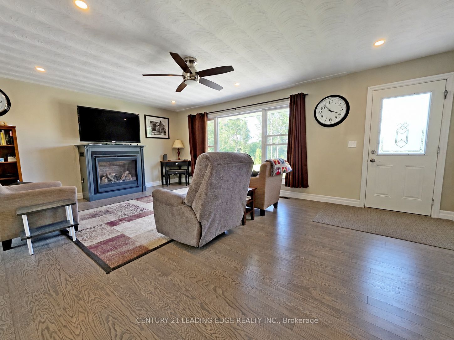 76 Market Street Property Photo 8