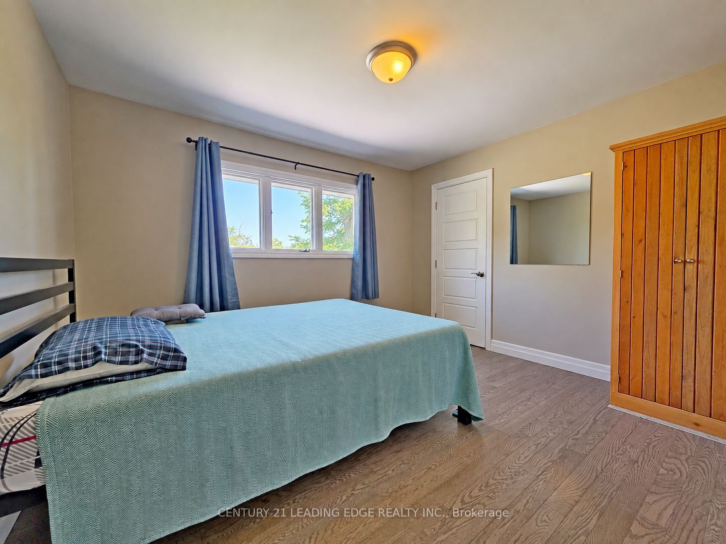 76 Market Street Property Photo 12