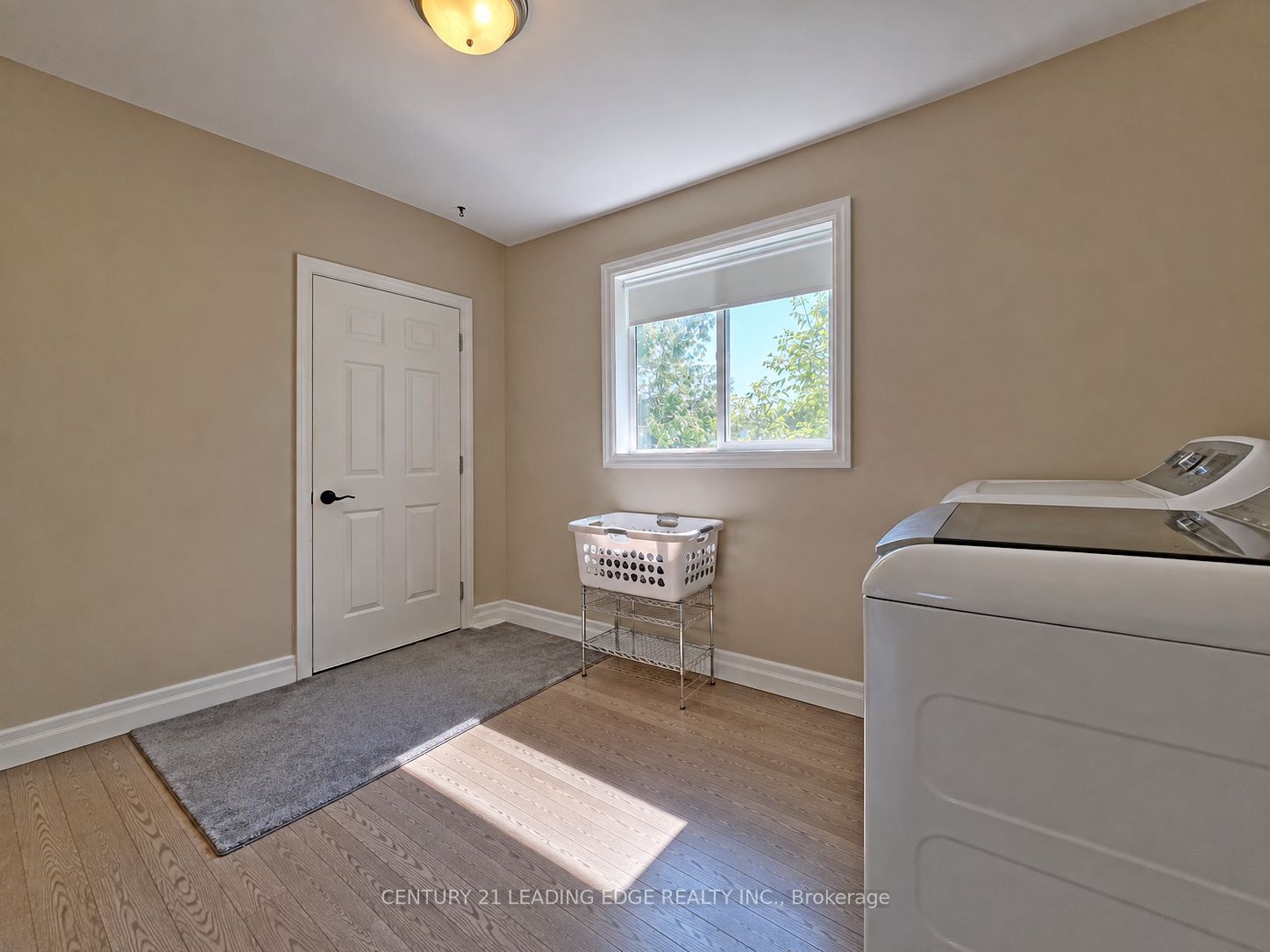 76 Market Street Property Photo 13