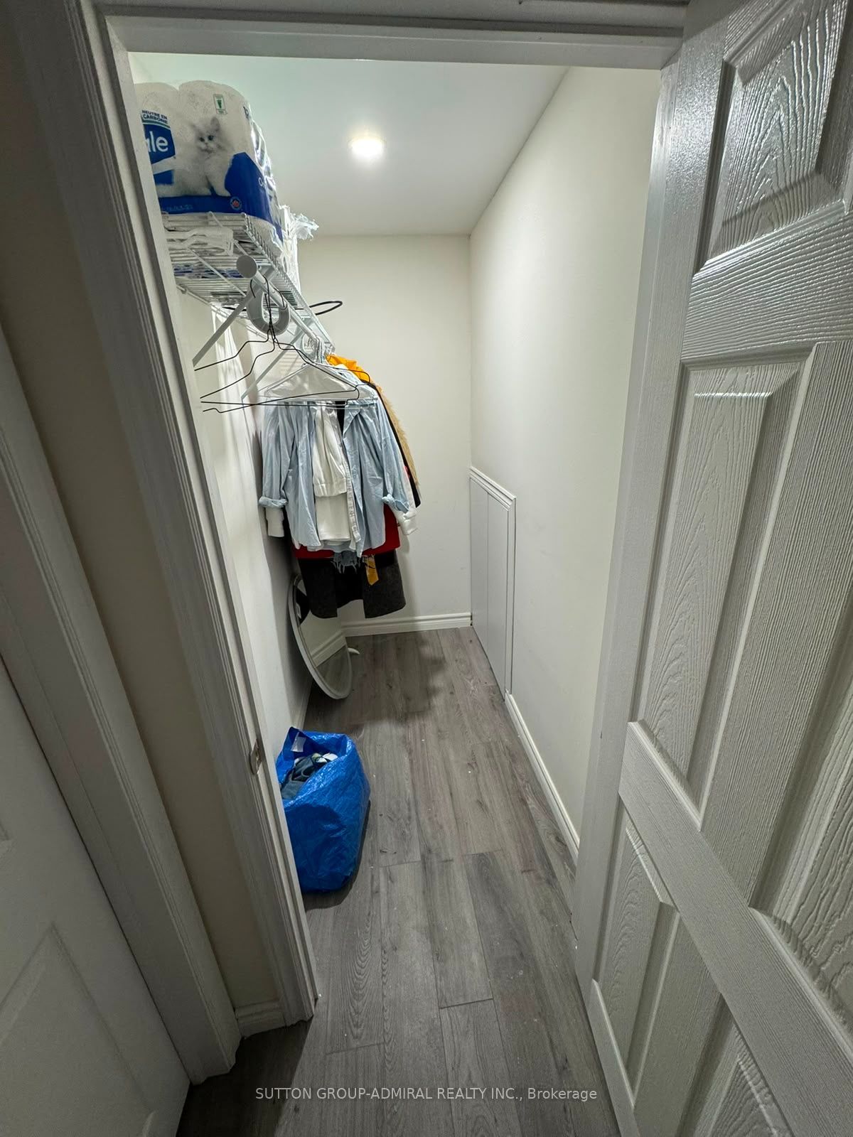 39 Crown Crescent (basement) Property Photo 17