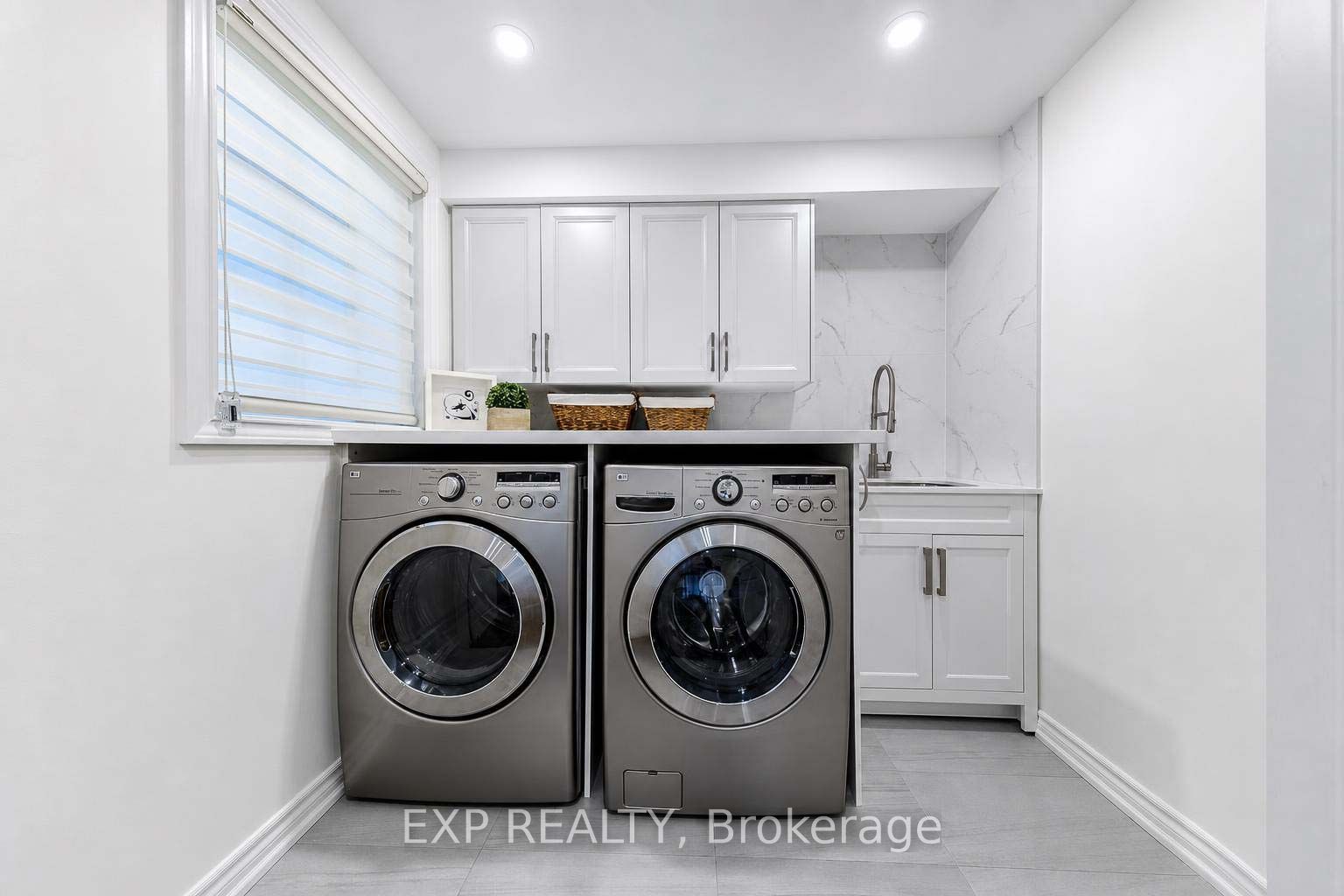 8900 Bathurst Street 9 Property Photo 37