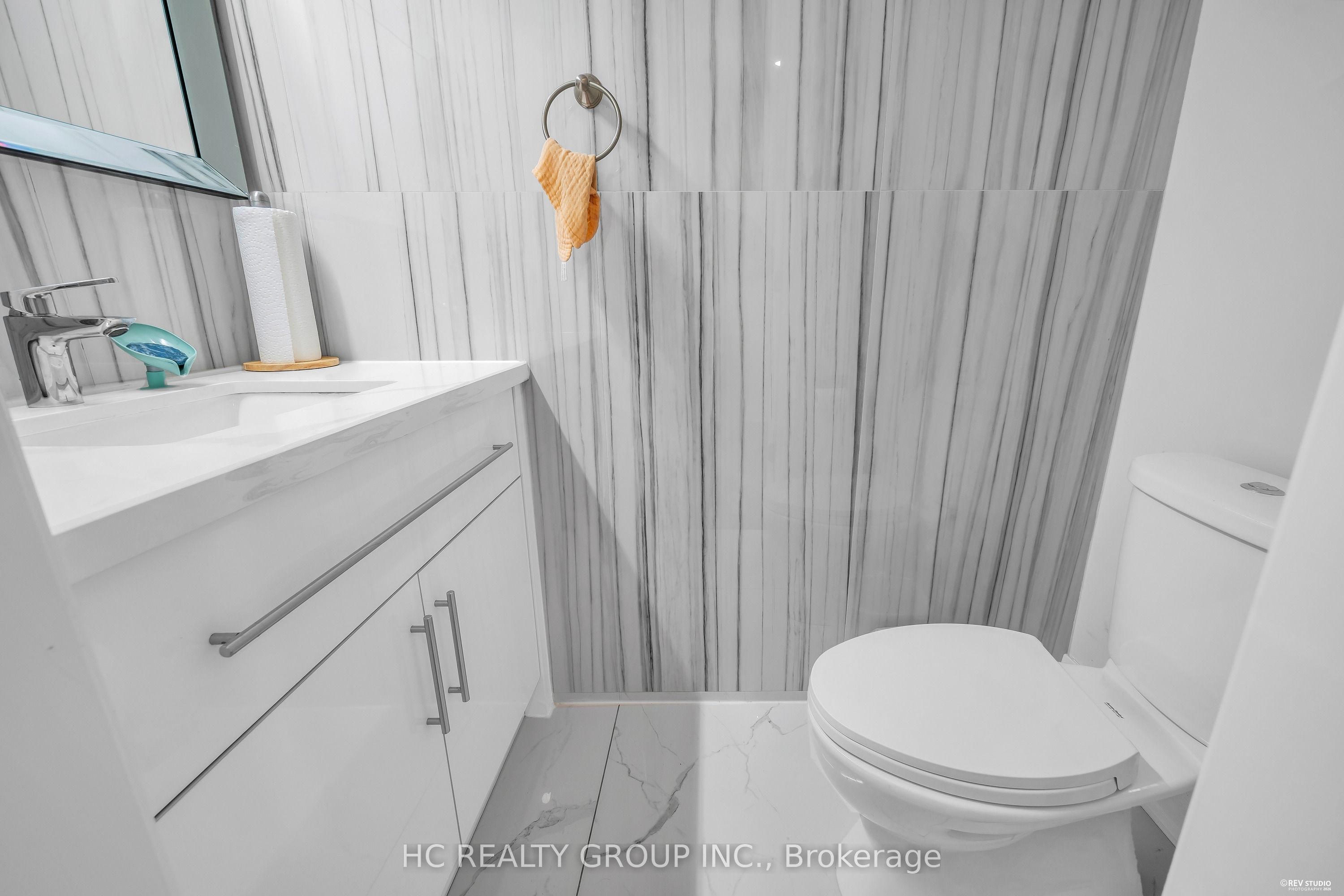 17 Pugsley Avenue Property Photo 19