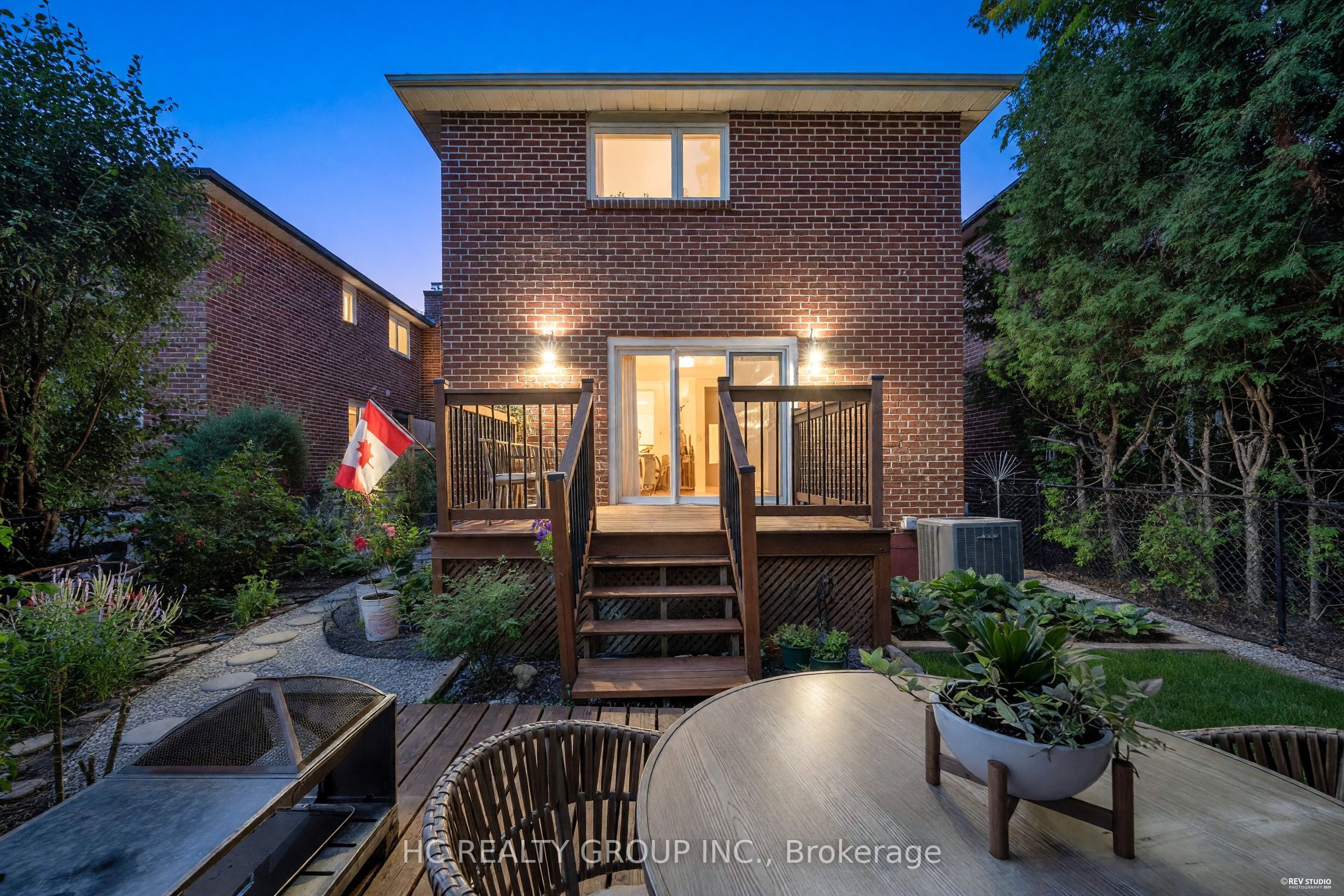 17 Pugsley Avenue Property Photo 46