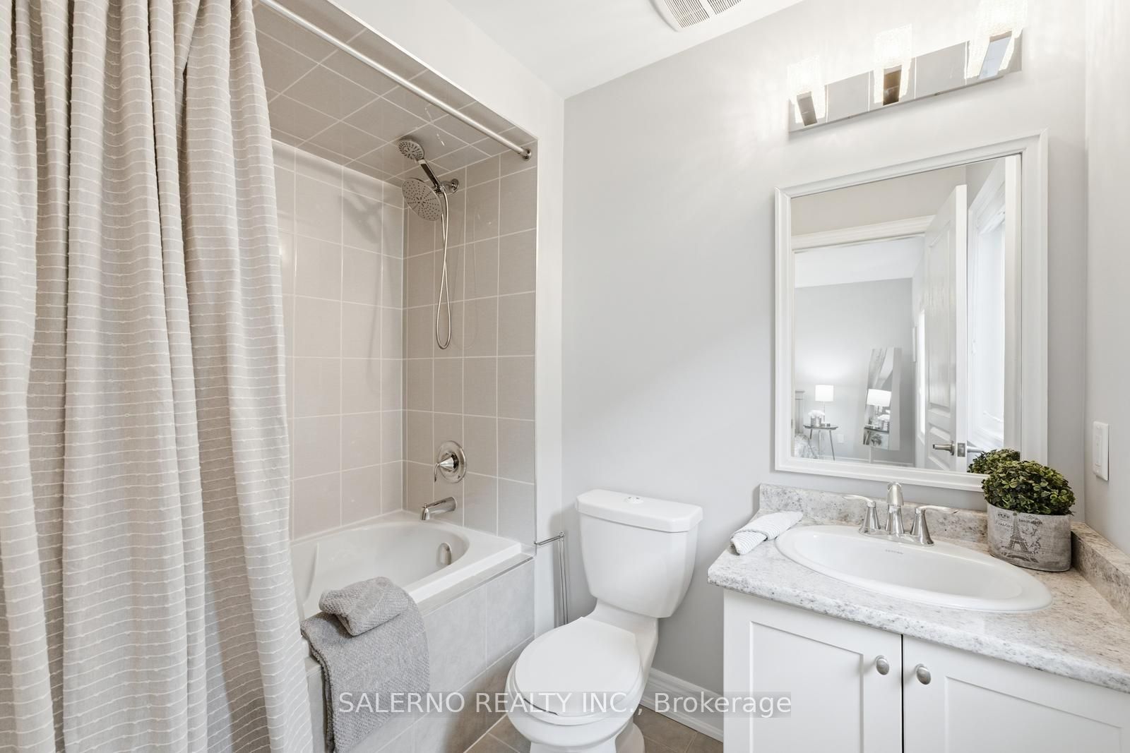 17 Balderson Drive Property Photo 35