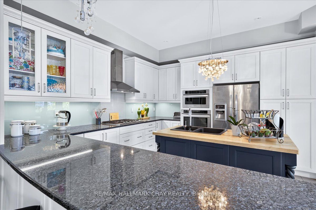 665 Park Road Property Photo 11