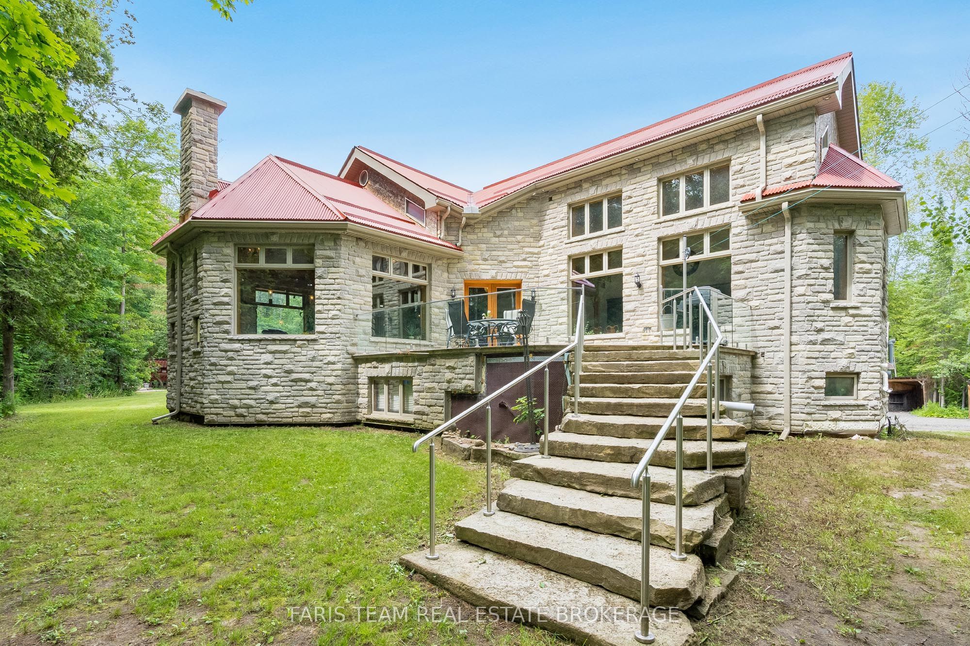 636 Harbour Street Property Photo 34