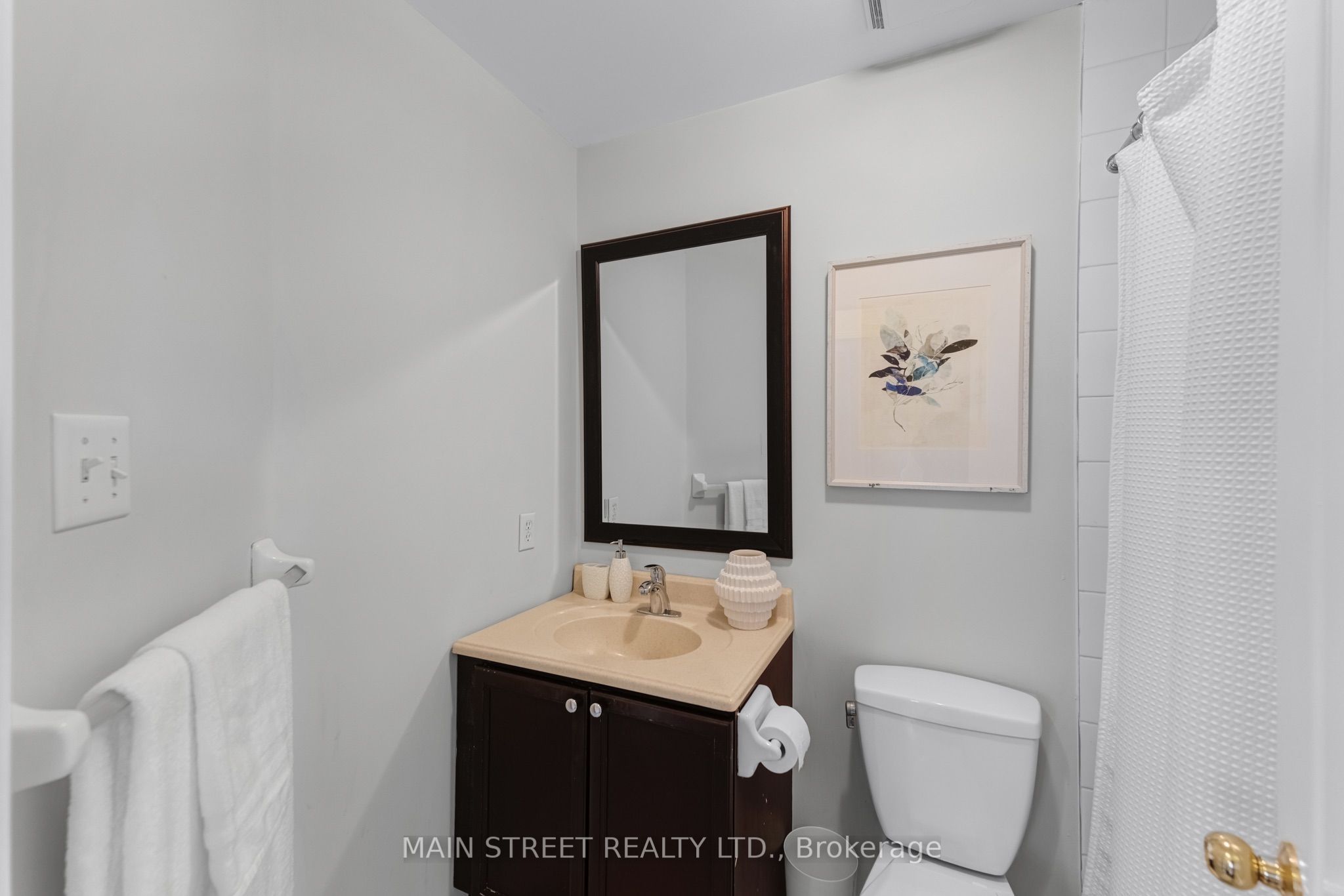 478 Heddle Crescent Property Photo 24