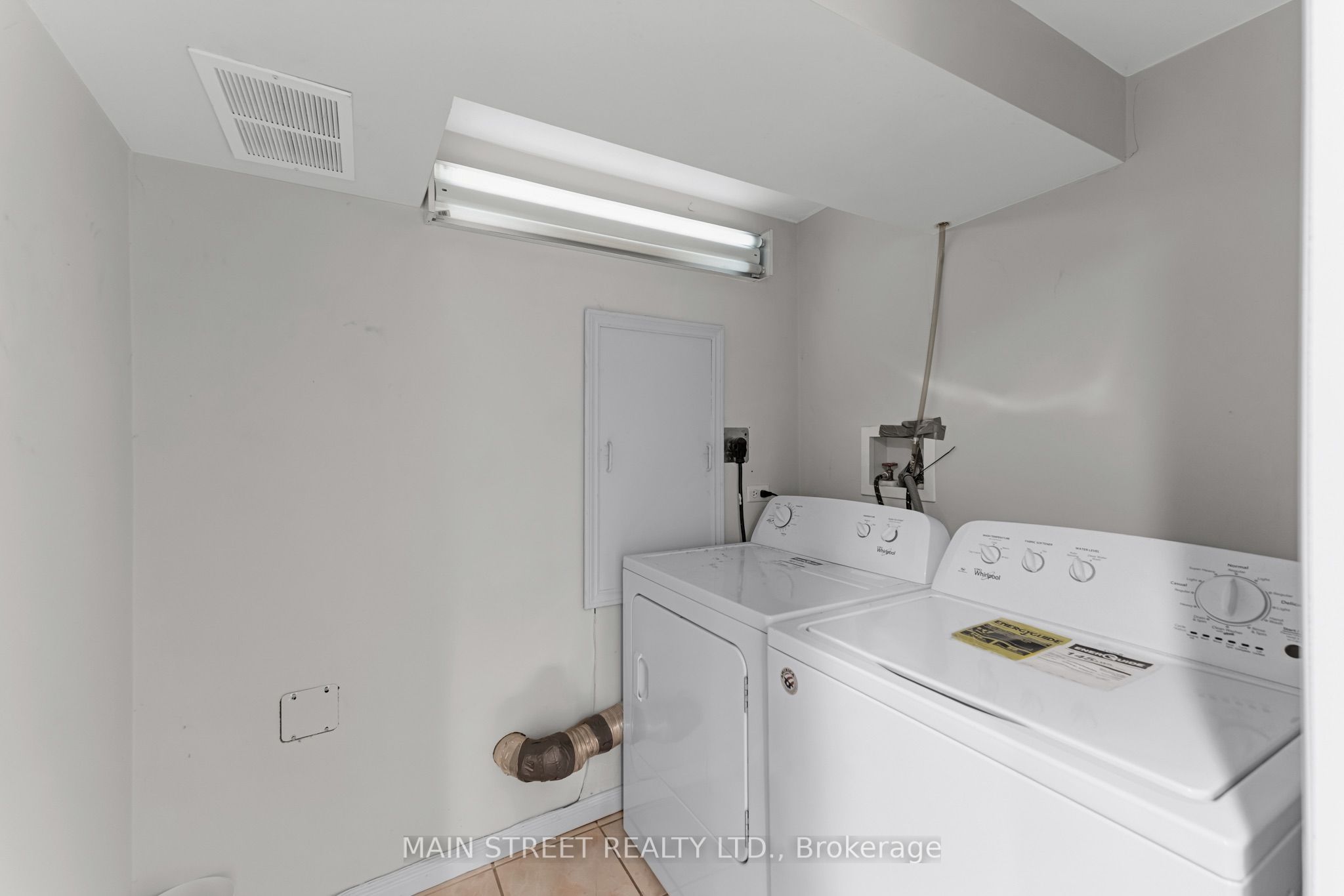 478 Heddle Crescent Property Photo 30