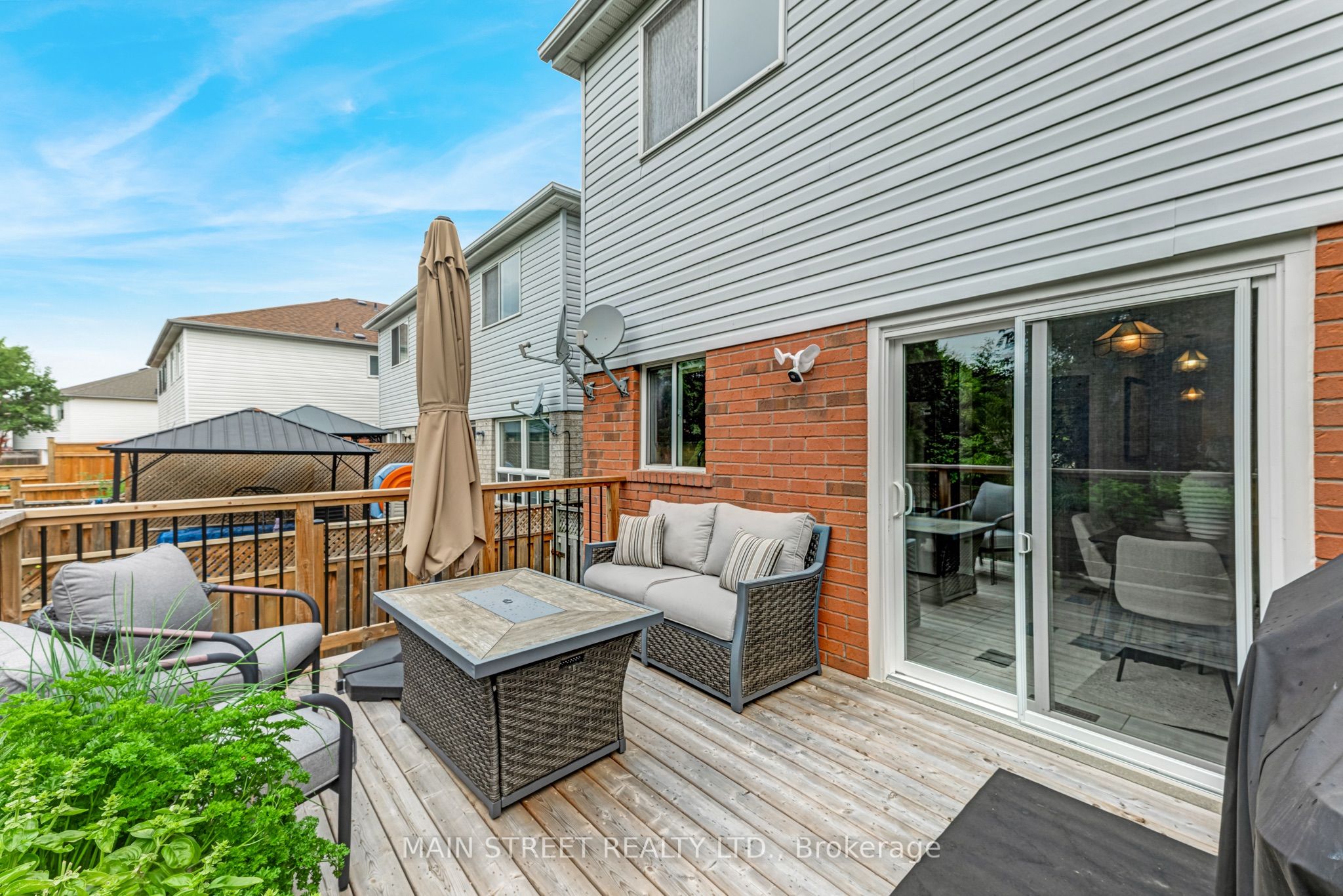 478 Heddle Crescent Property Photo 31