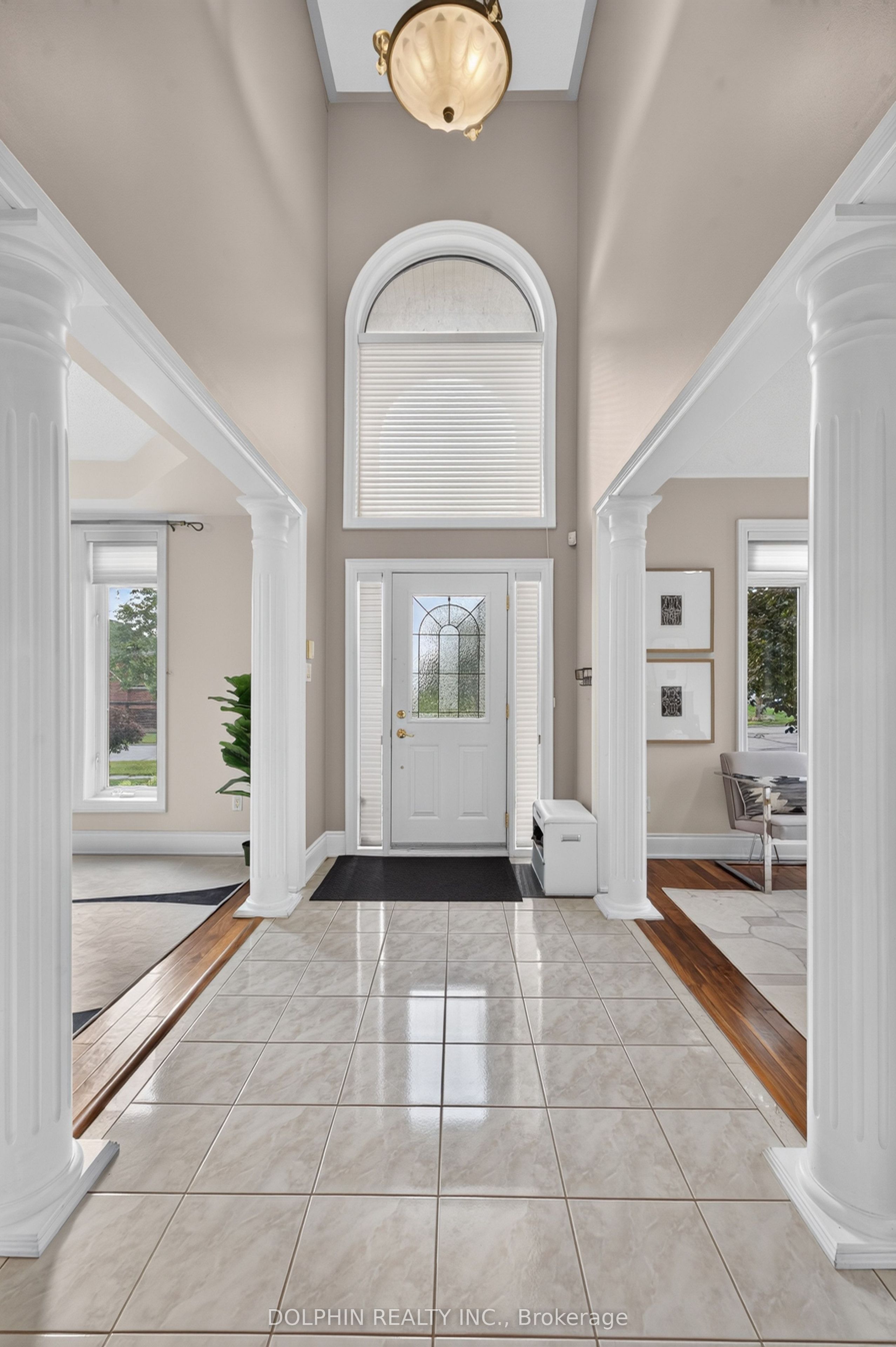 735 Foxcroft Boulevard Property Photo 3