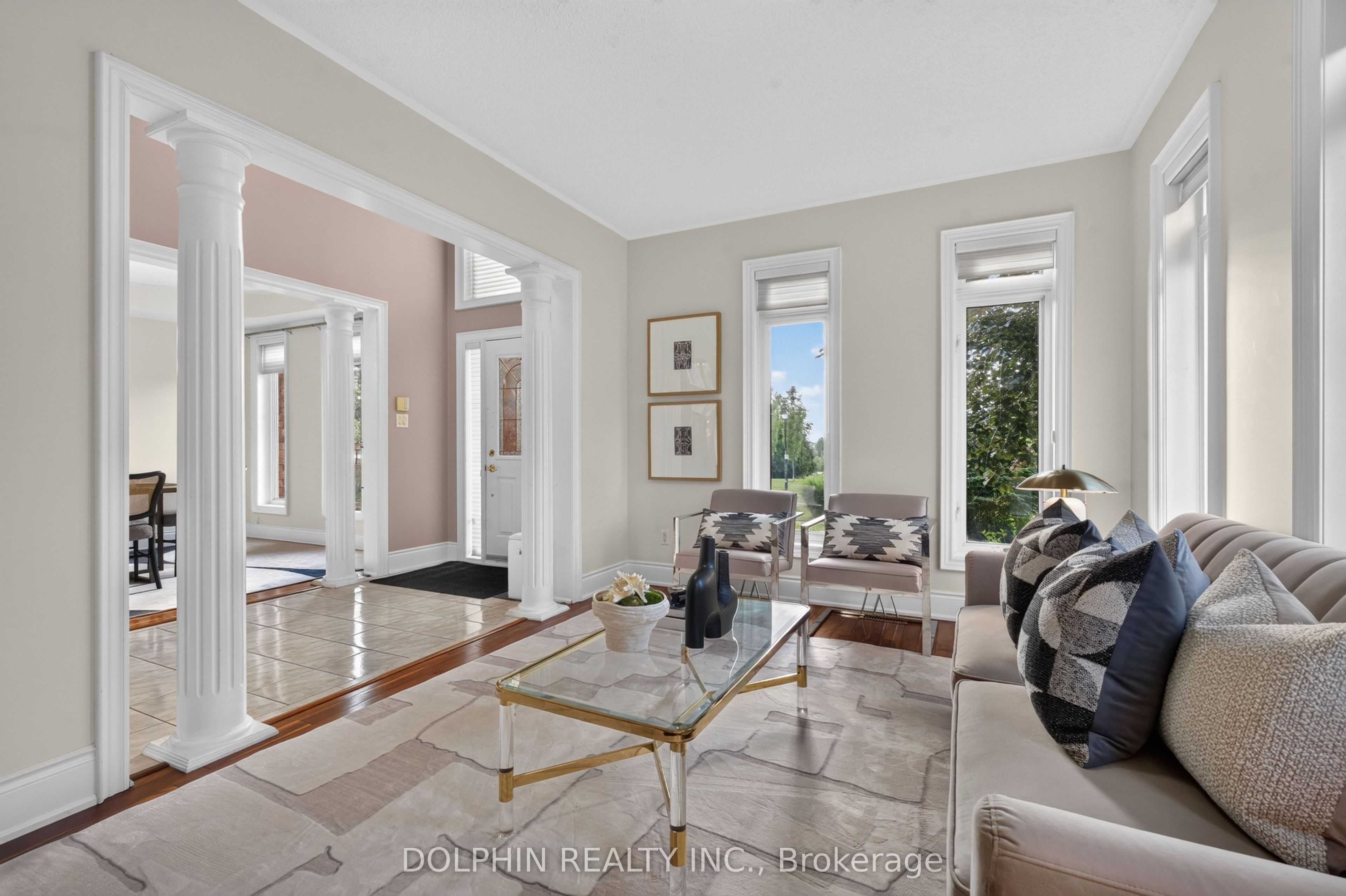 735 Foxcroft Boulevard Property Photo 8