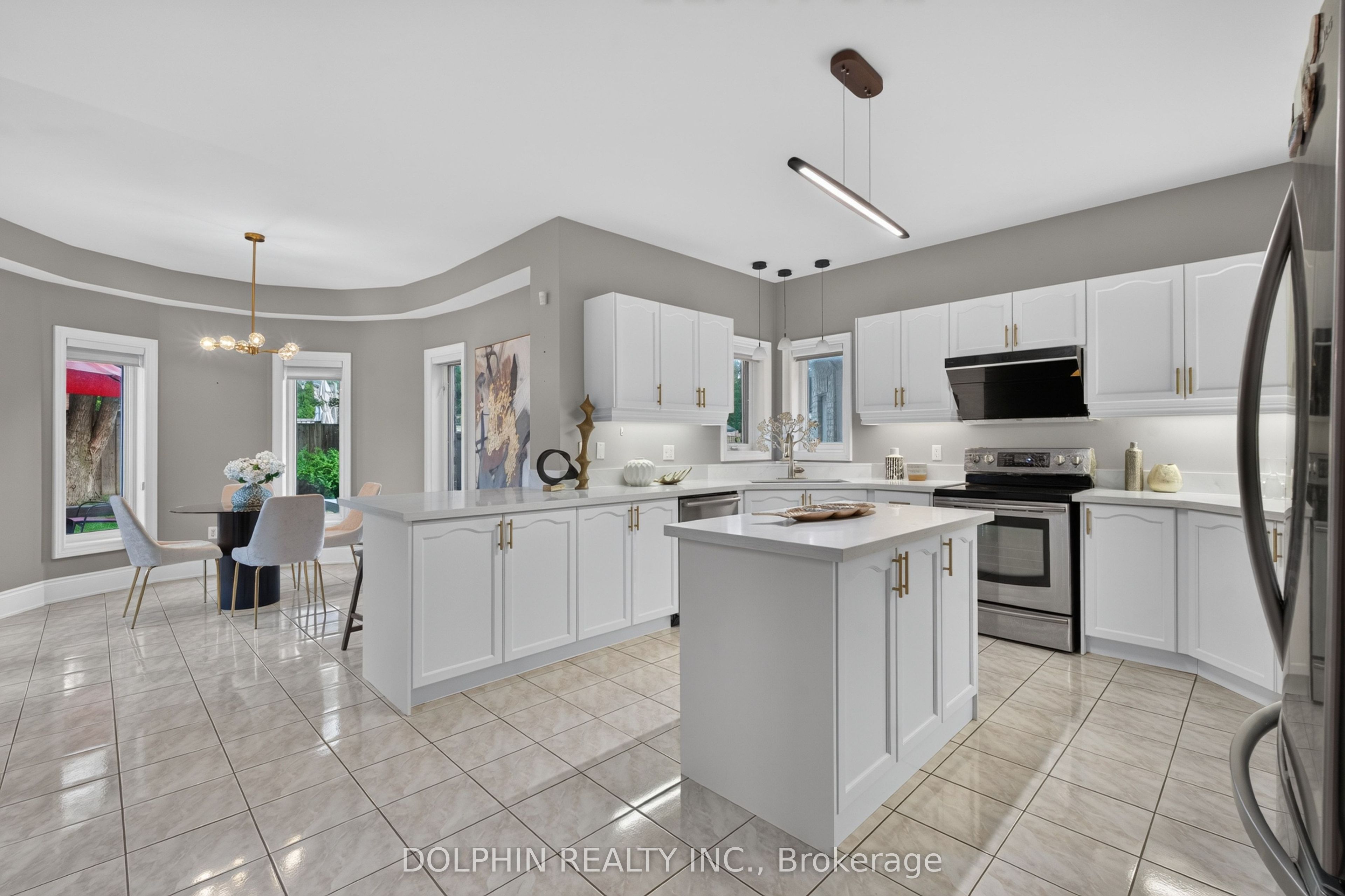 735 Foxcroft Boulevard Property Photo 18