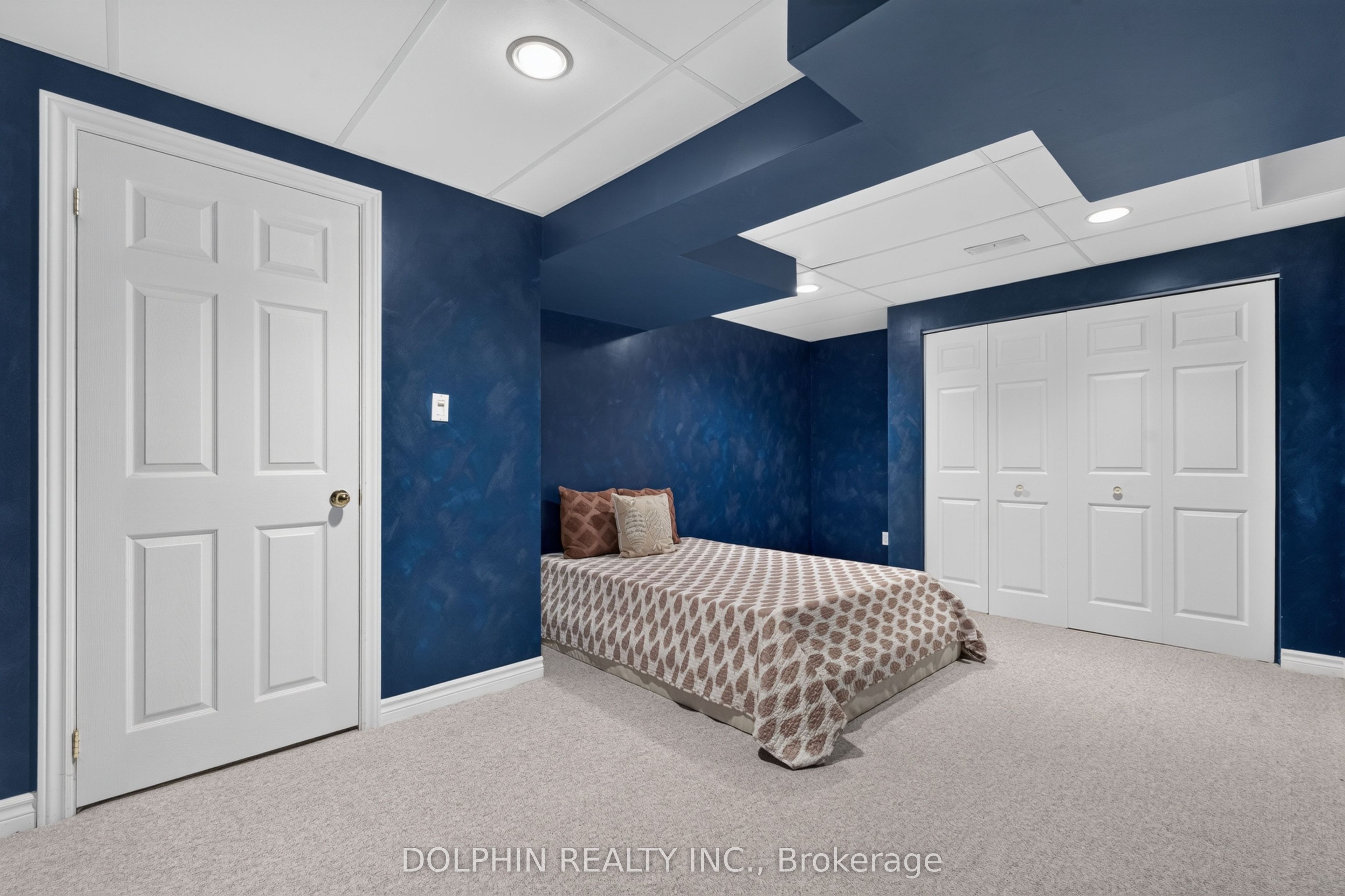 735 Foxcroft Boulevard Property Photo 41