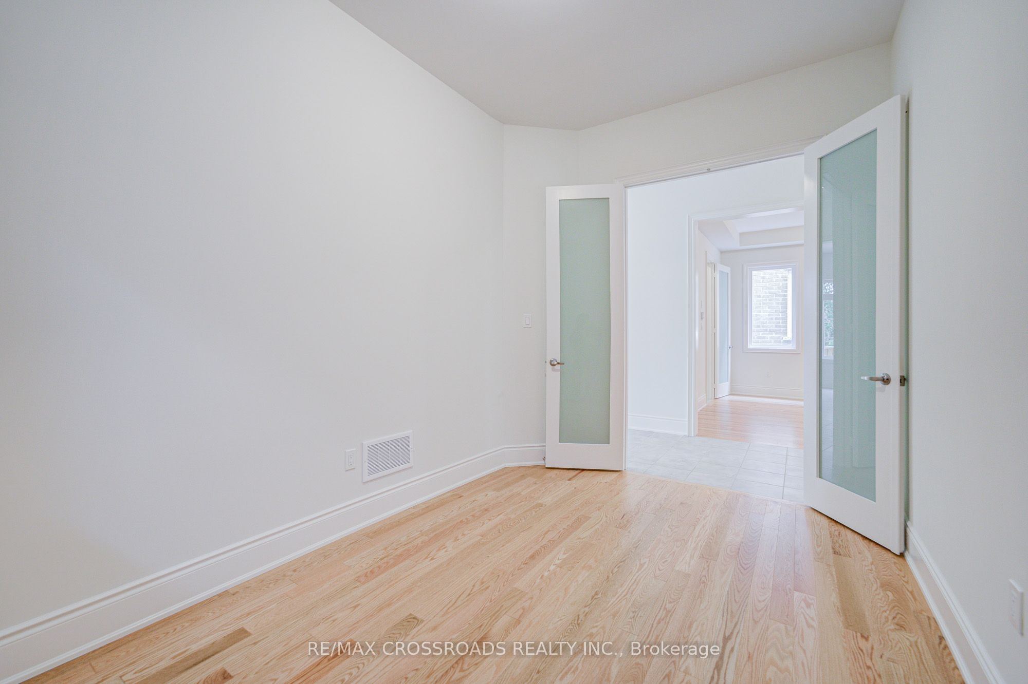 86 Big Willow Crescent Property Photo 24