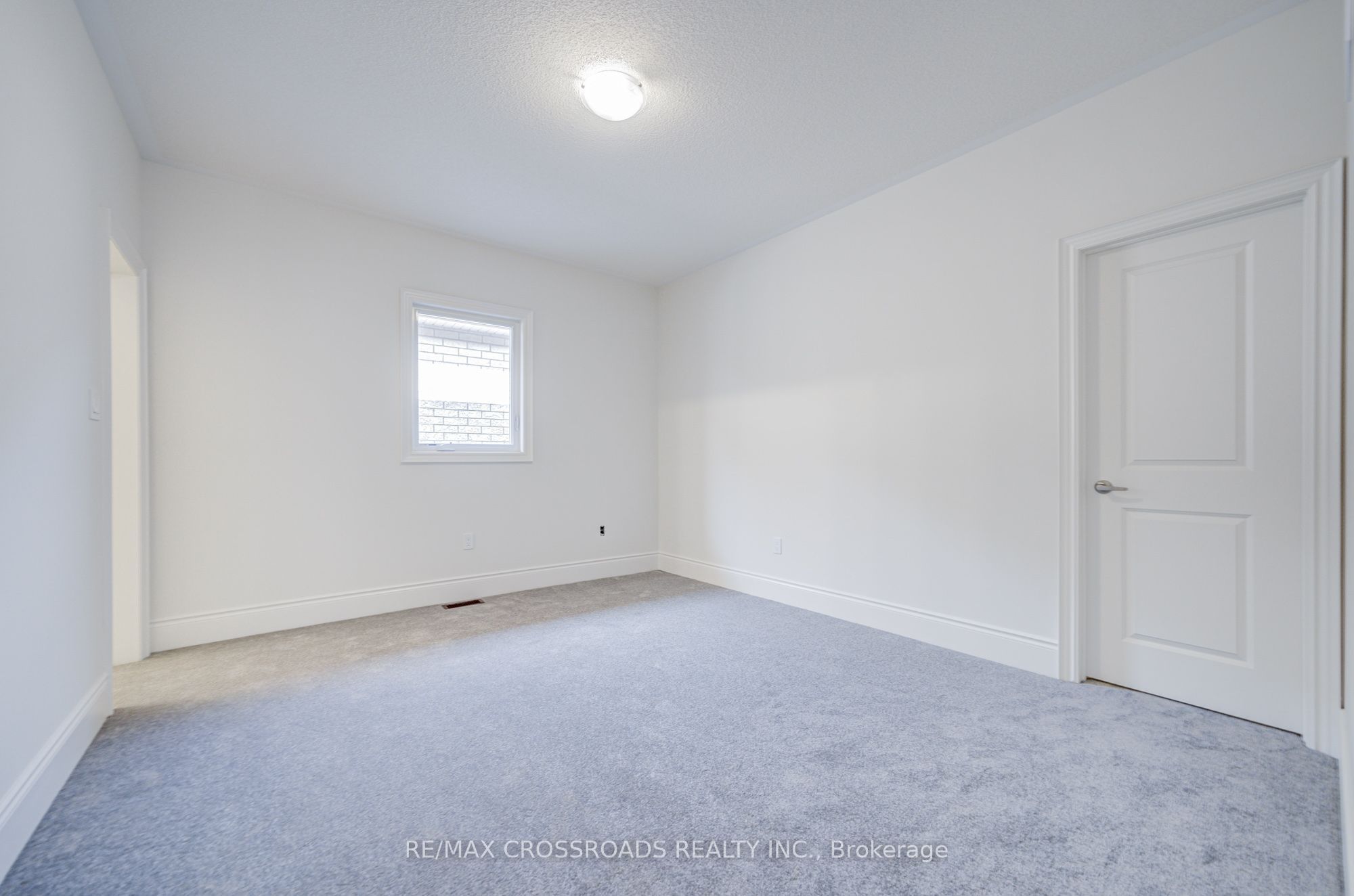 86 Big Willow Crescent Property Photo 34