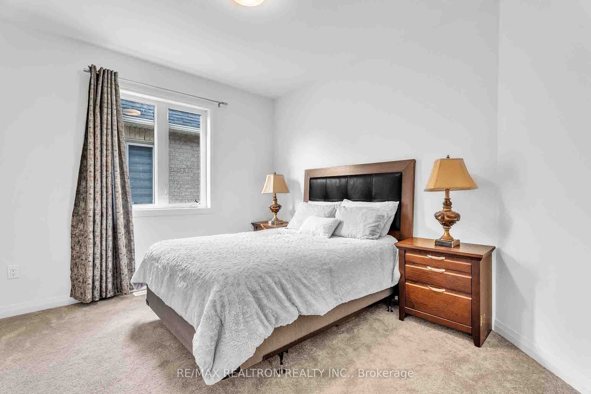 32 Bellflower Crescent Property Photo 40
