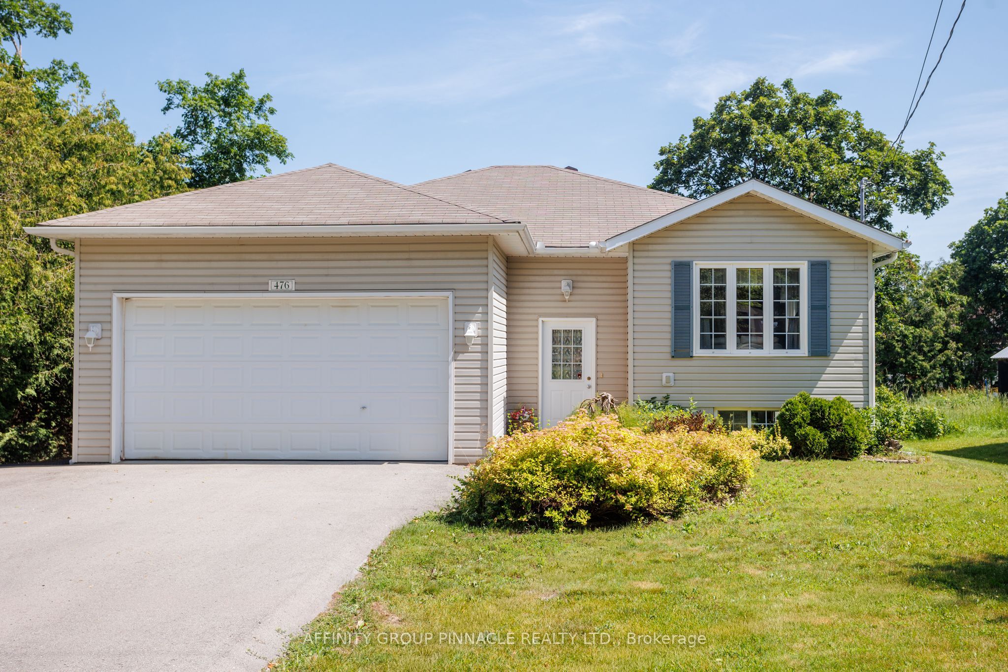 476 Bay Street Property Photo 1