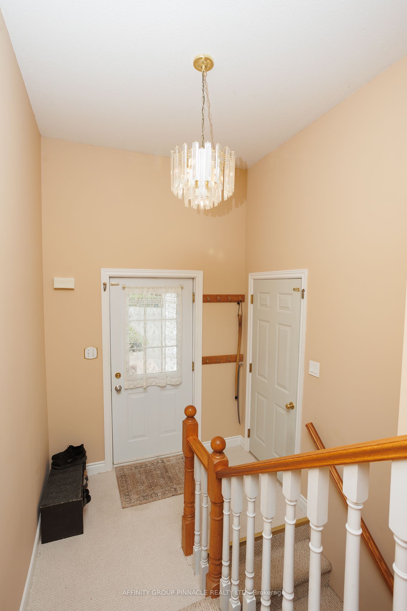 476 Bay Street Property Photo 4
