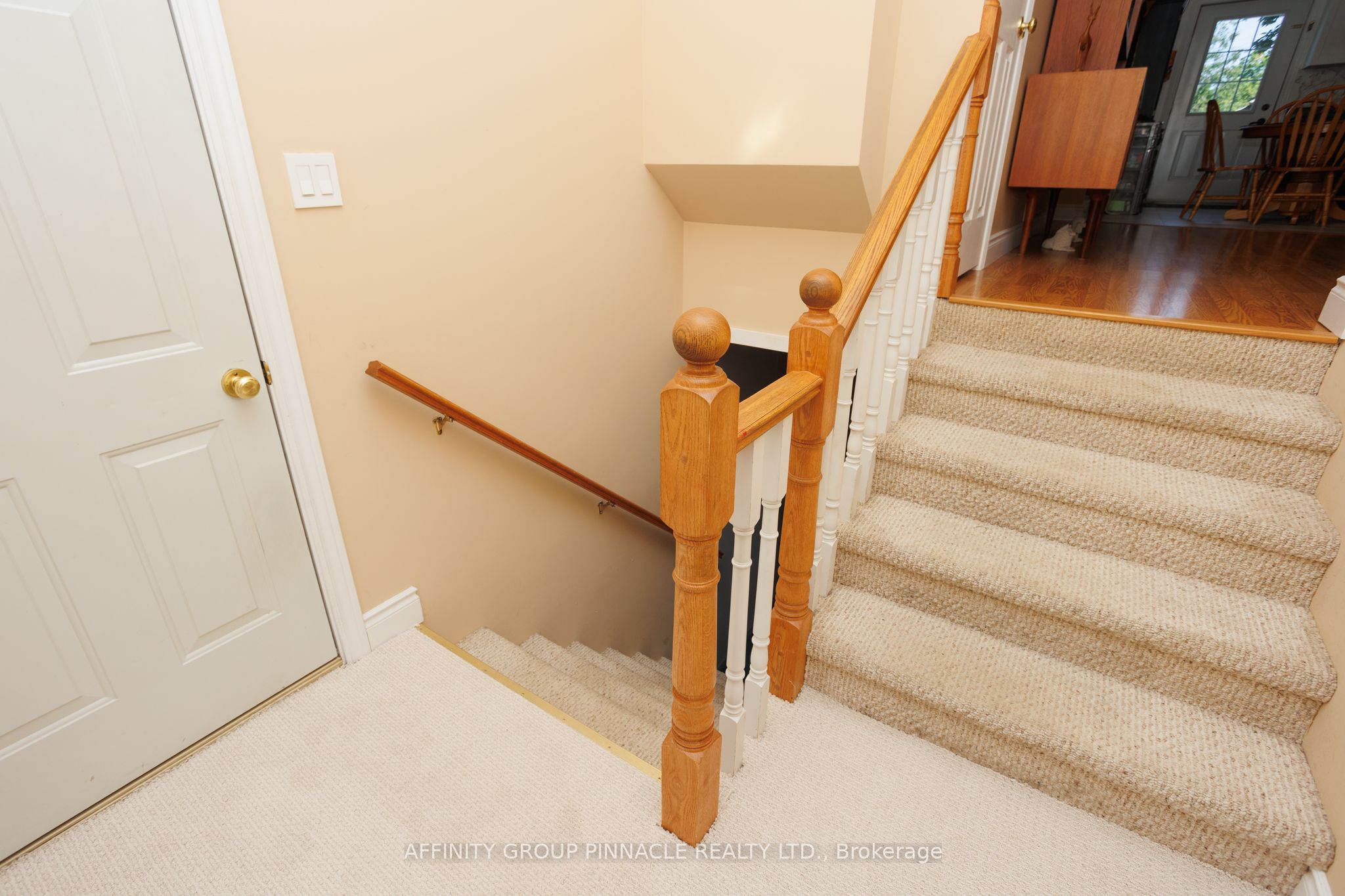 476 Bay Street Property Photo 5