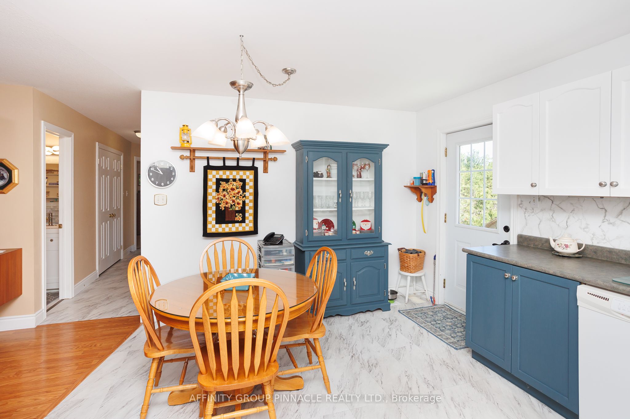476 Bay Street Property Photo 11