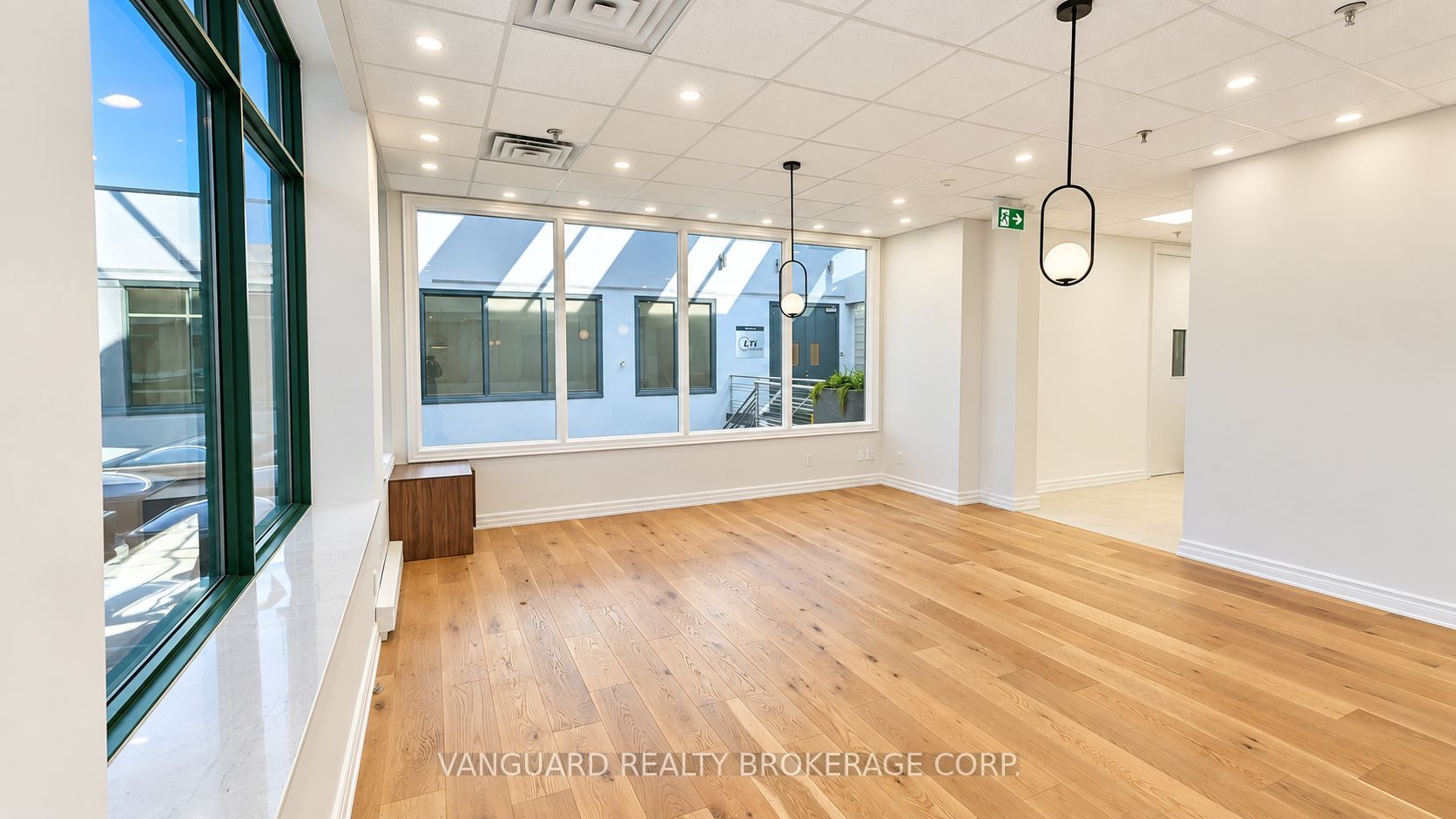 7941 Jane Street 201 Property Photo 3