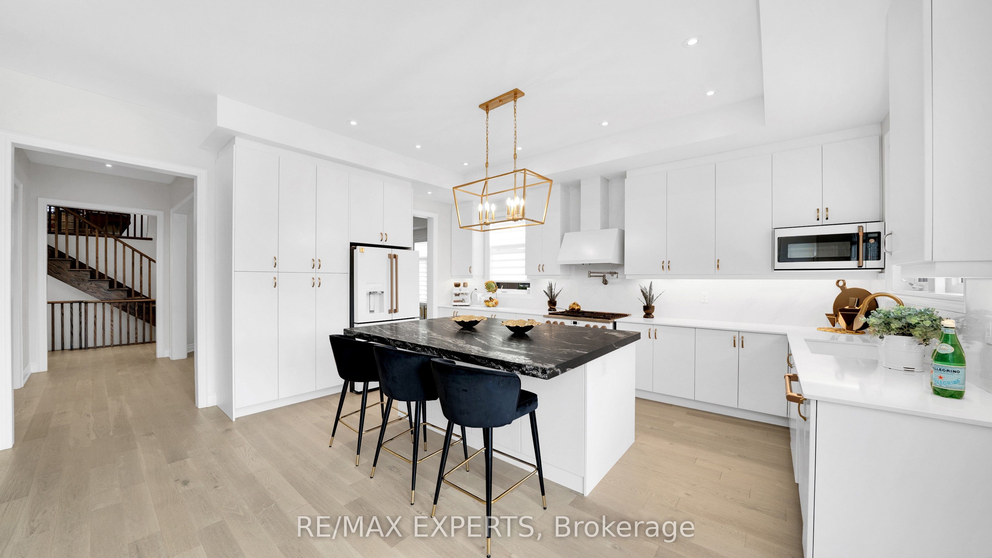 89 Rosshaven Crescent Property Photo 8