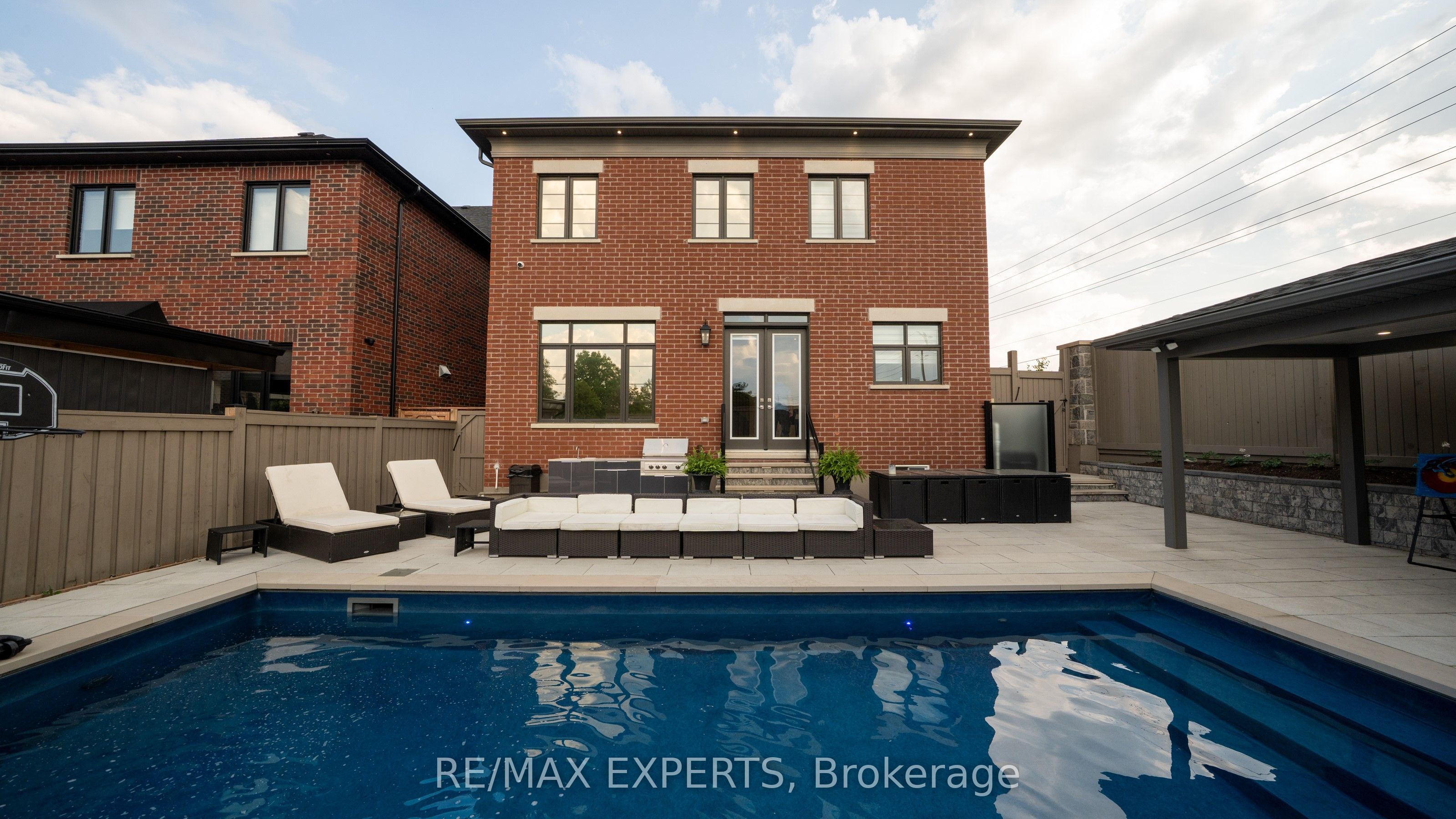 89 Rosshaven Crescent Property Photo 41