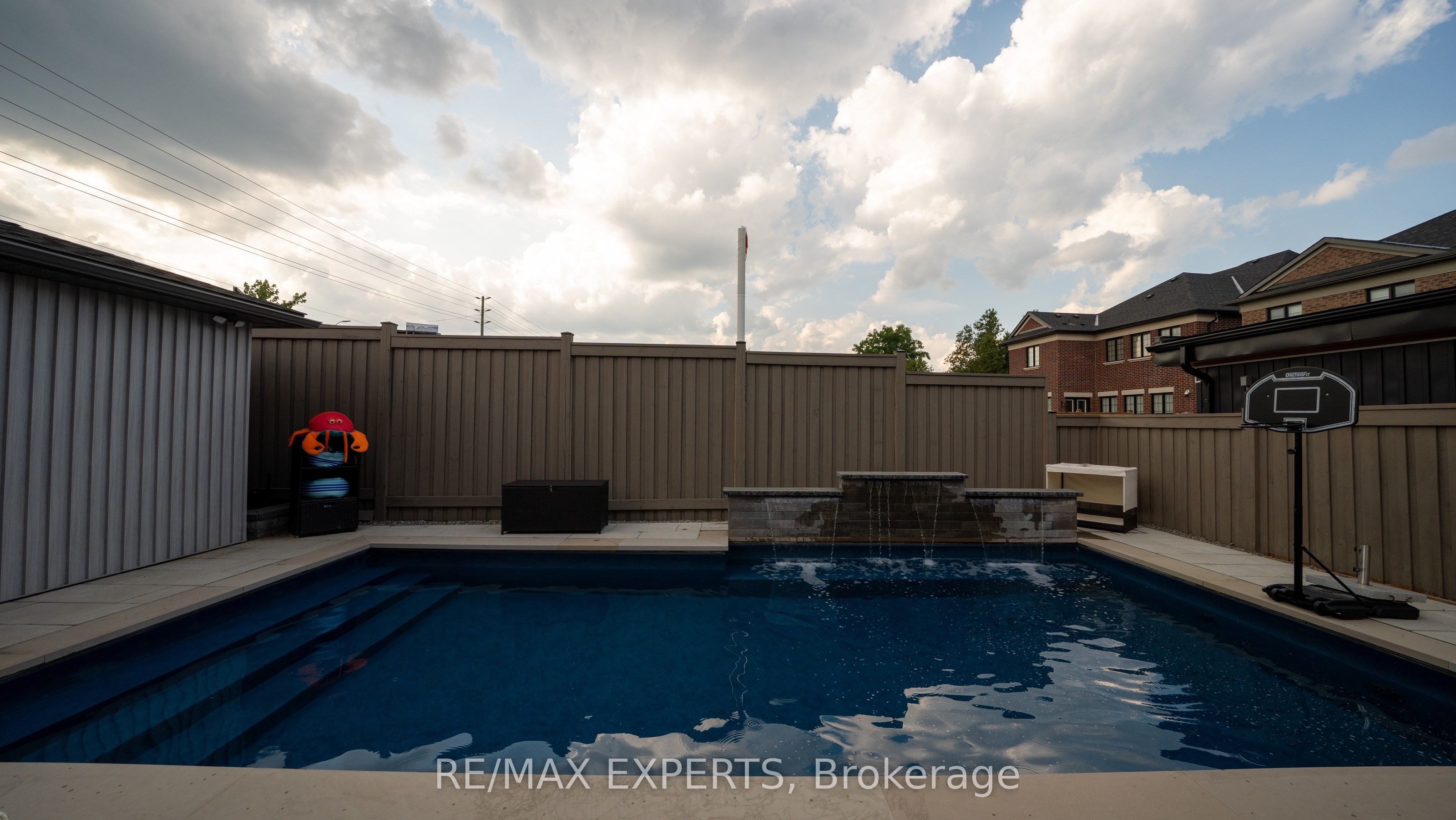89 Rosshaven Crescent Property Photo 42