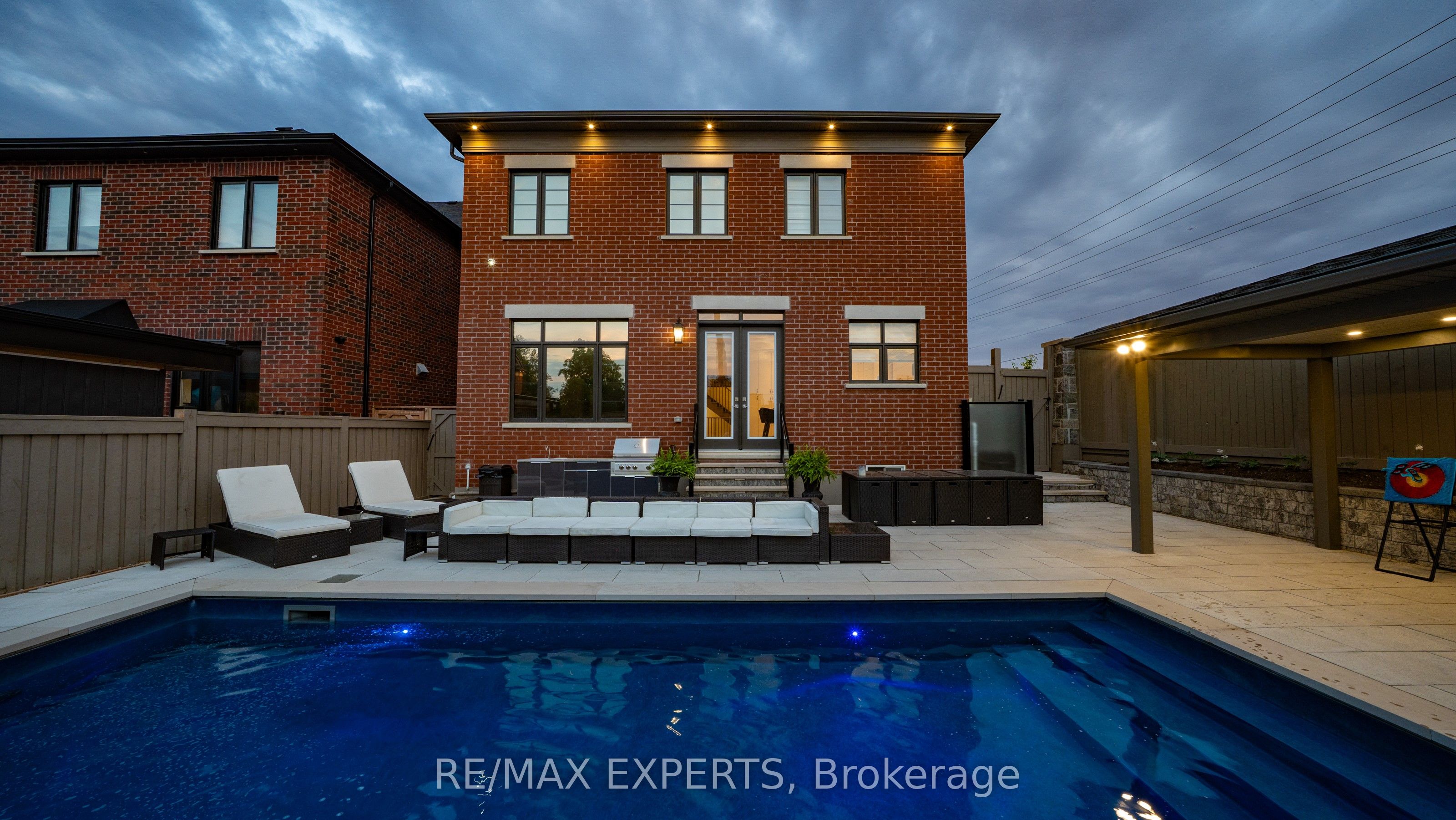 89 Rosshaven Crescent Property Photo 43
