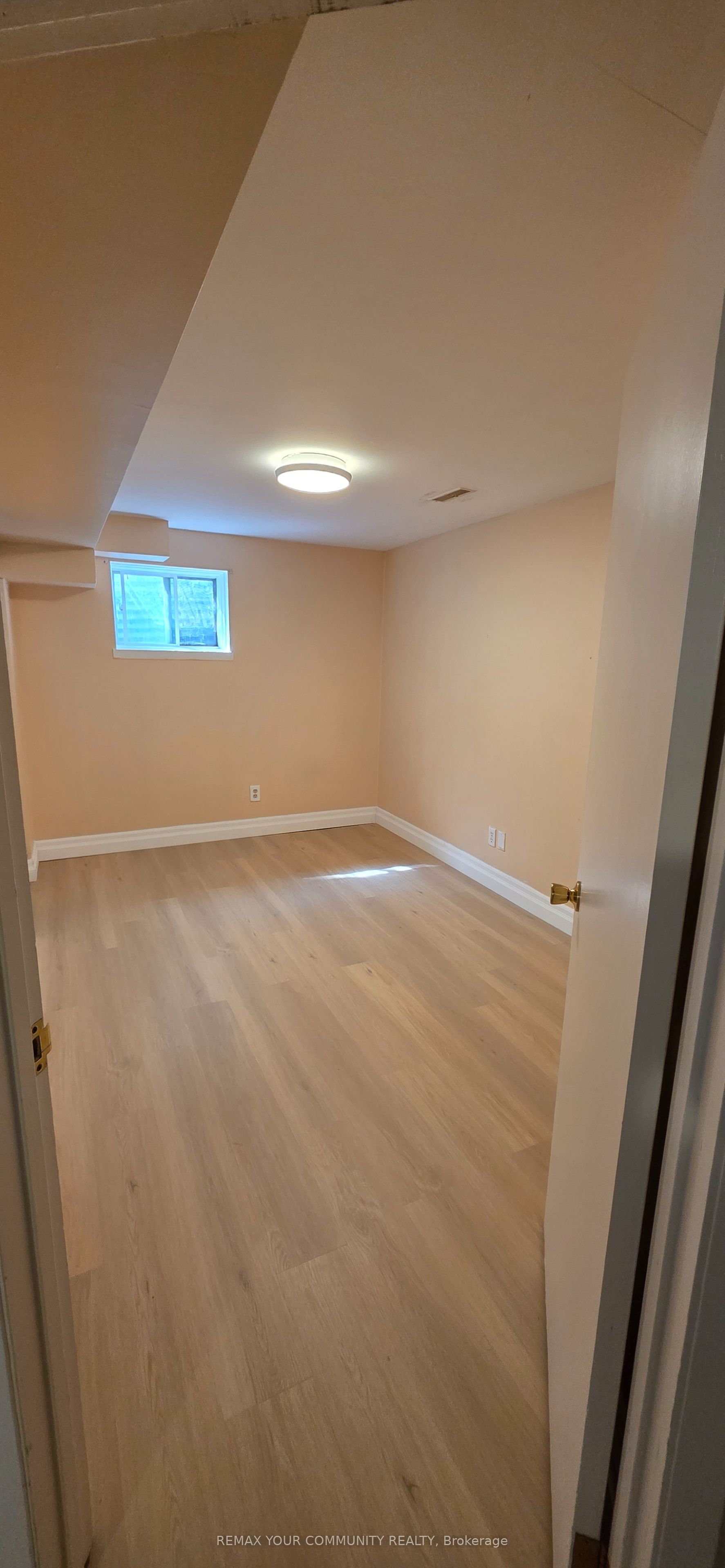 7 Miles Court Lower Property Photo 7