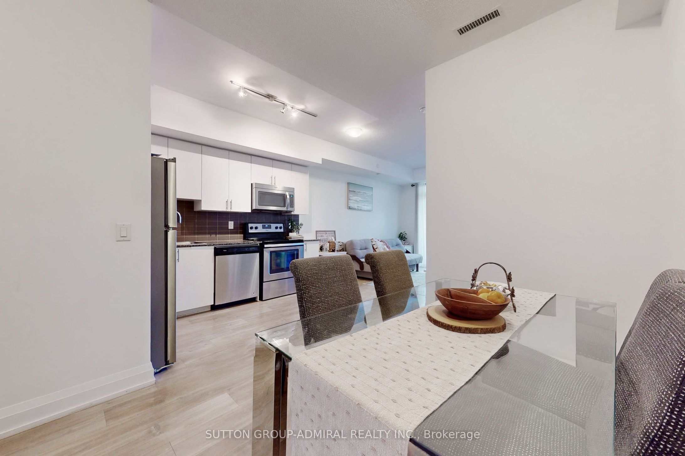 7890 Bathurst Street 1703 Property Photo 12