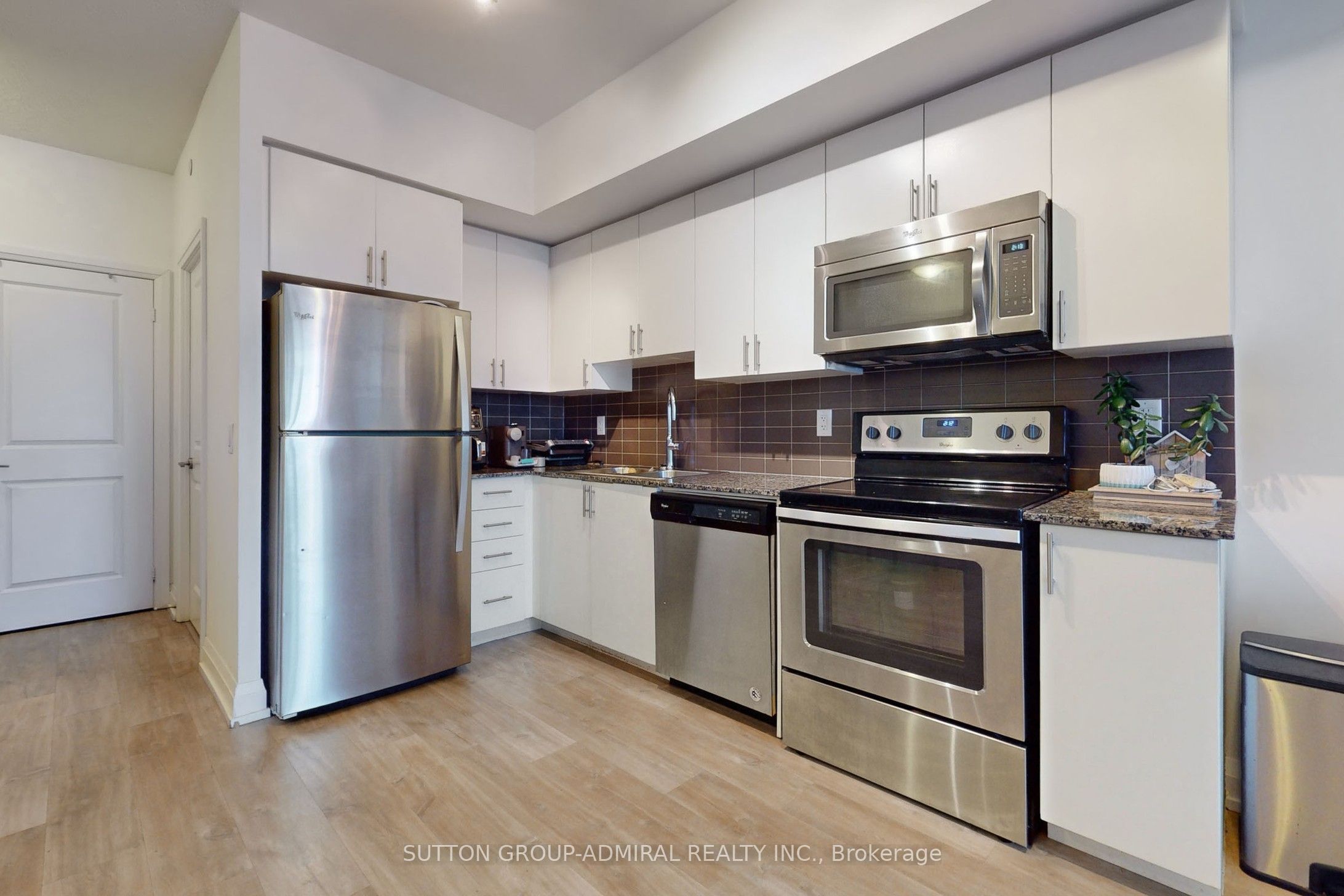 7890 Bathurst Street 1703 Property Photo 13