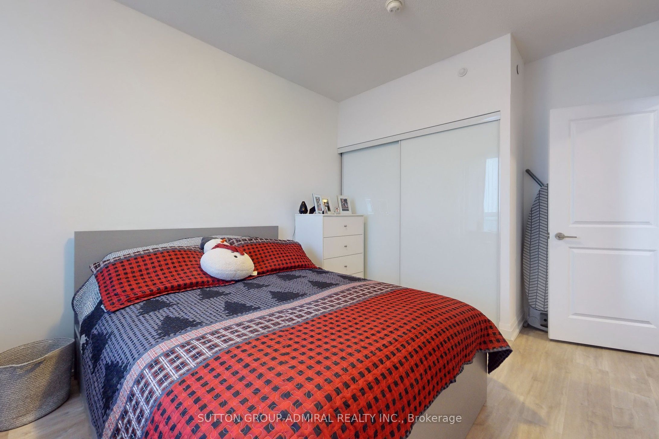 7890 Bathurst Street 1703 Property Photo 16