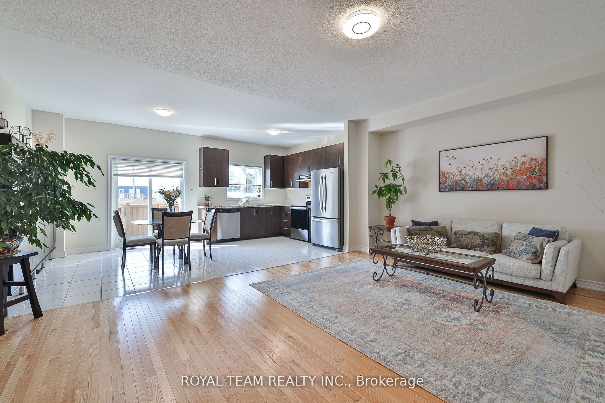1246 Peelar Crescent Property Photo 6