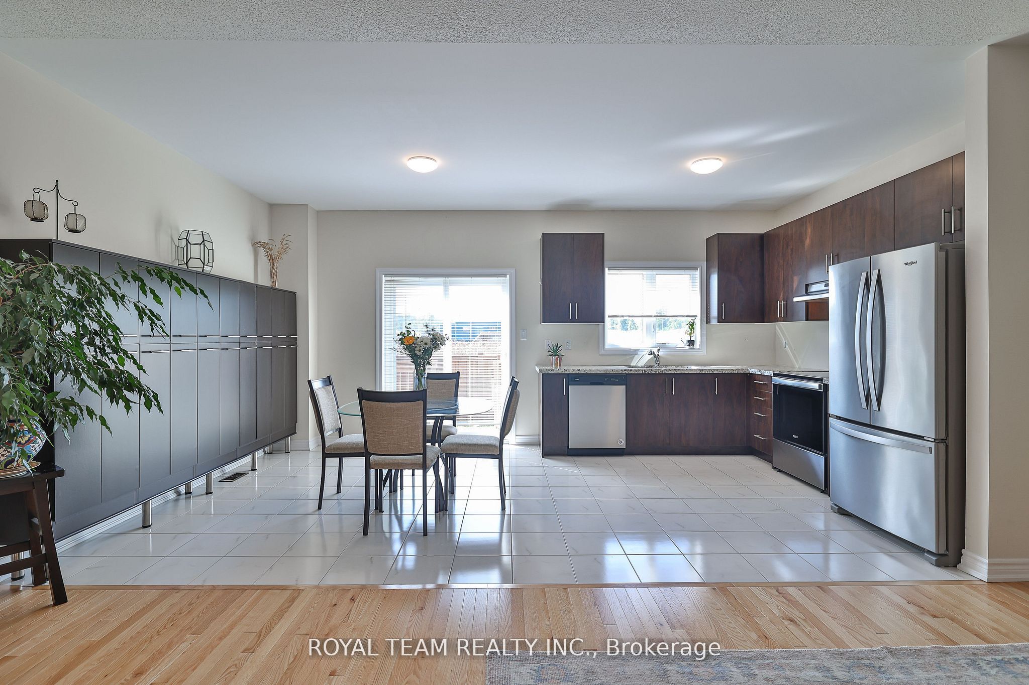 1246 Peelar Crescent Property Photo 9