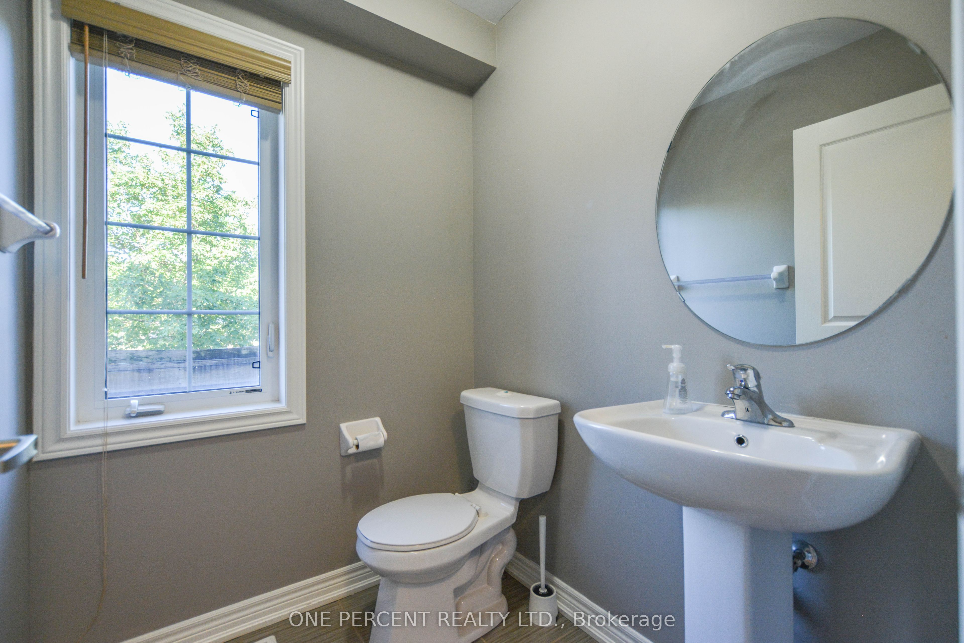 85 Benjamin Hood Crescent Property Photo 5