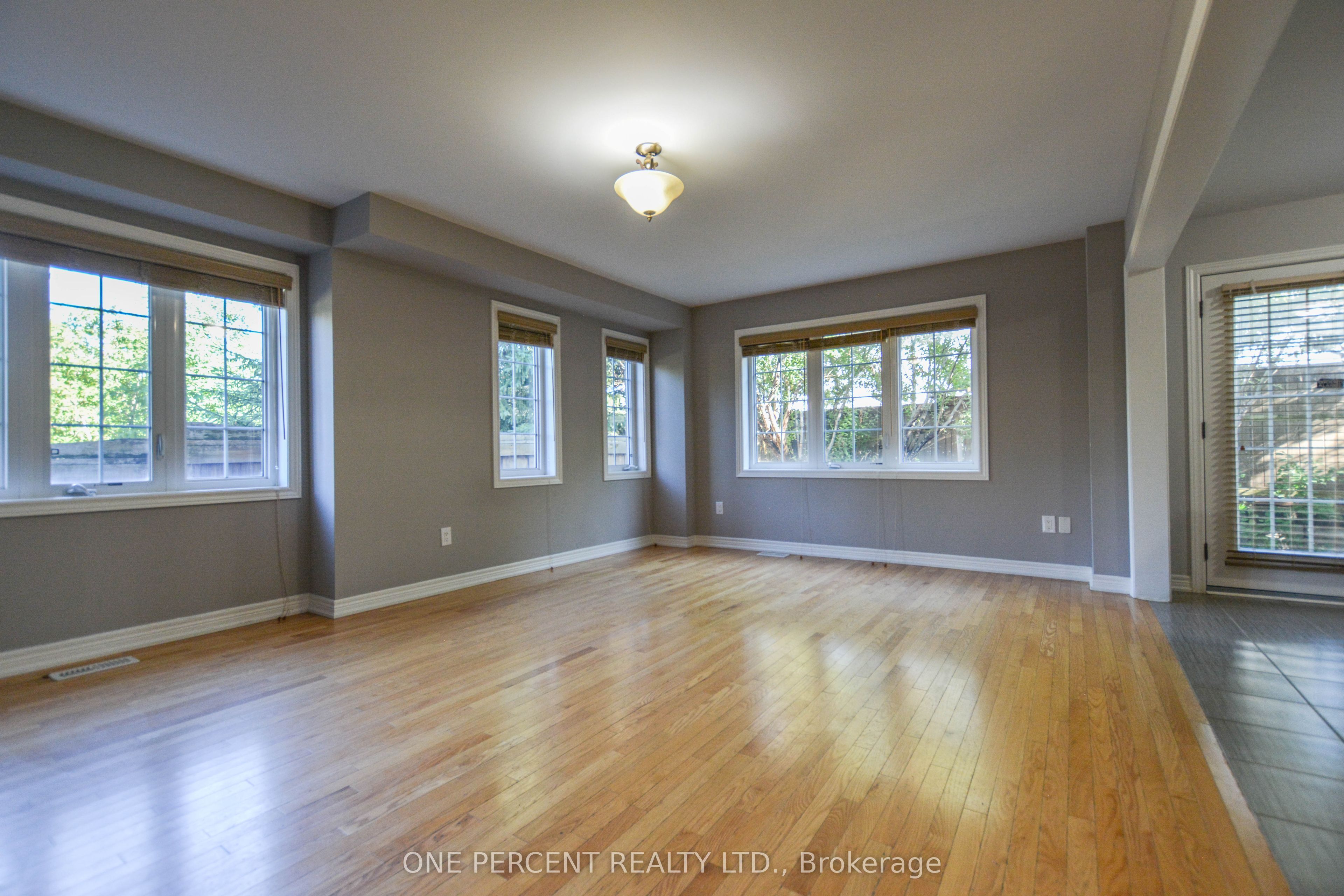 85 Benjamin Hood Crescent Property Photo 6
