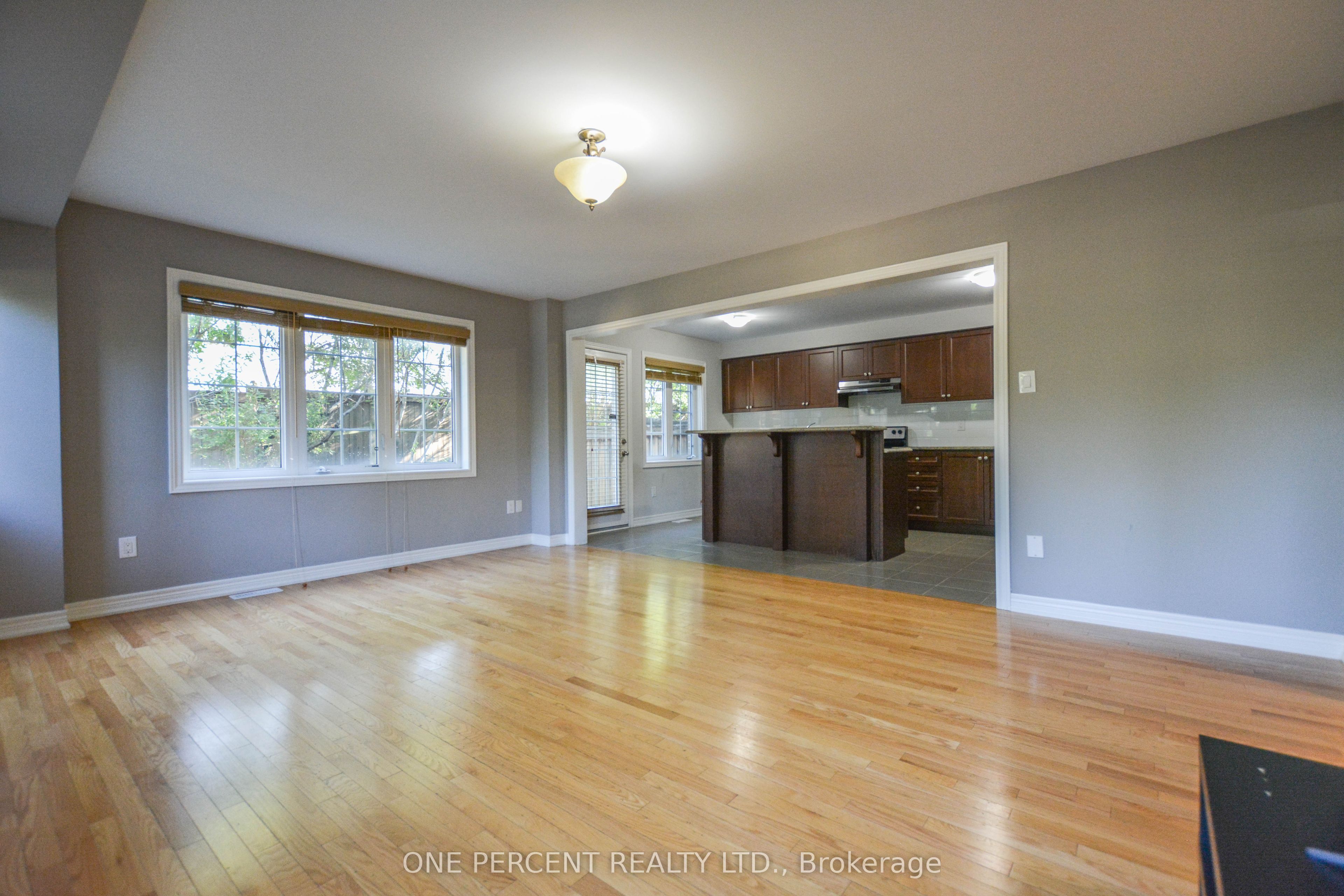 85 Benjamin Hood Crescent Property Photo 7