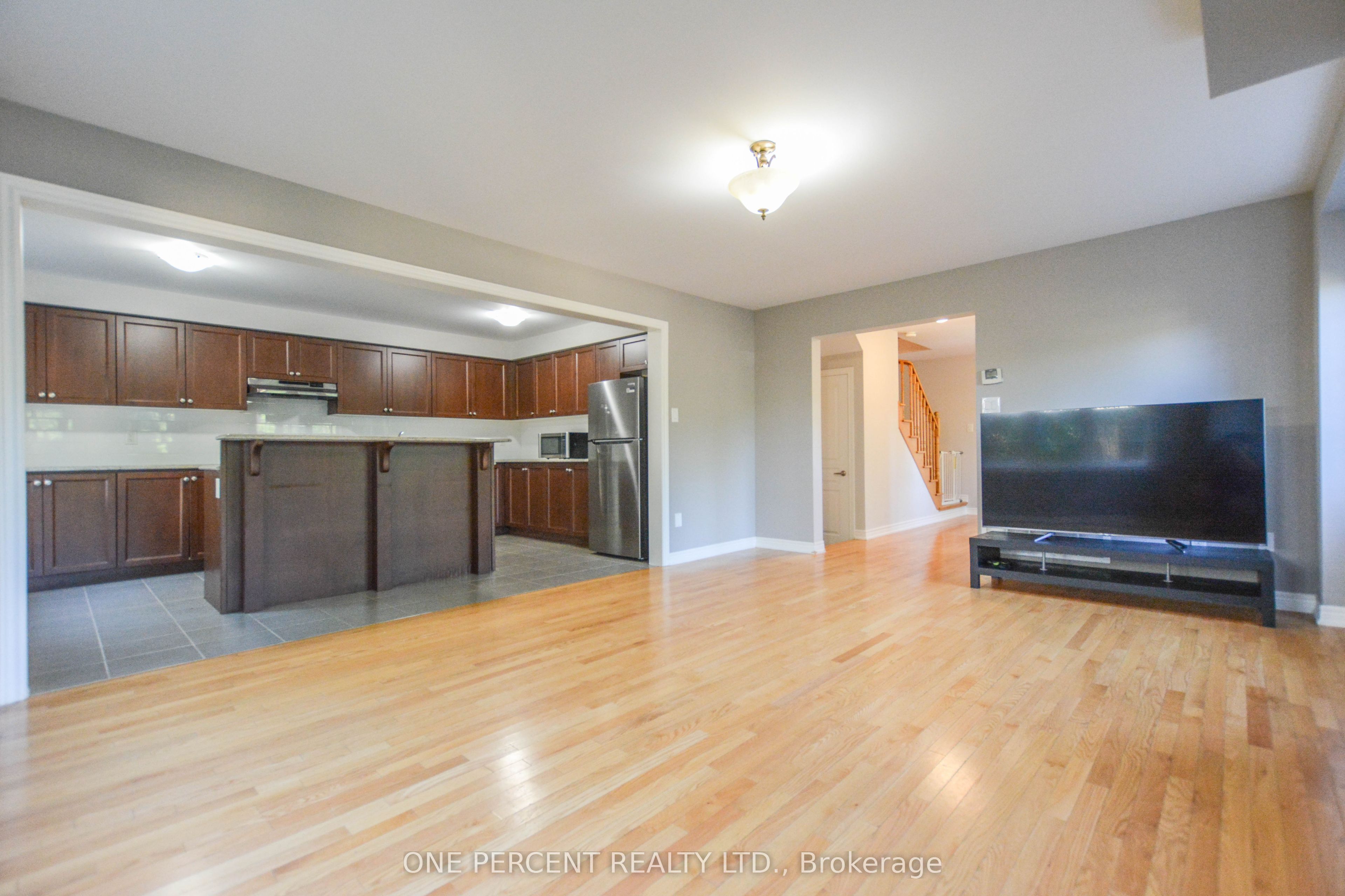 85 Benjamin Hood Crescent Property Photo 8