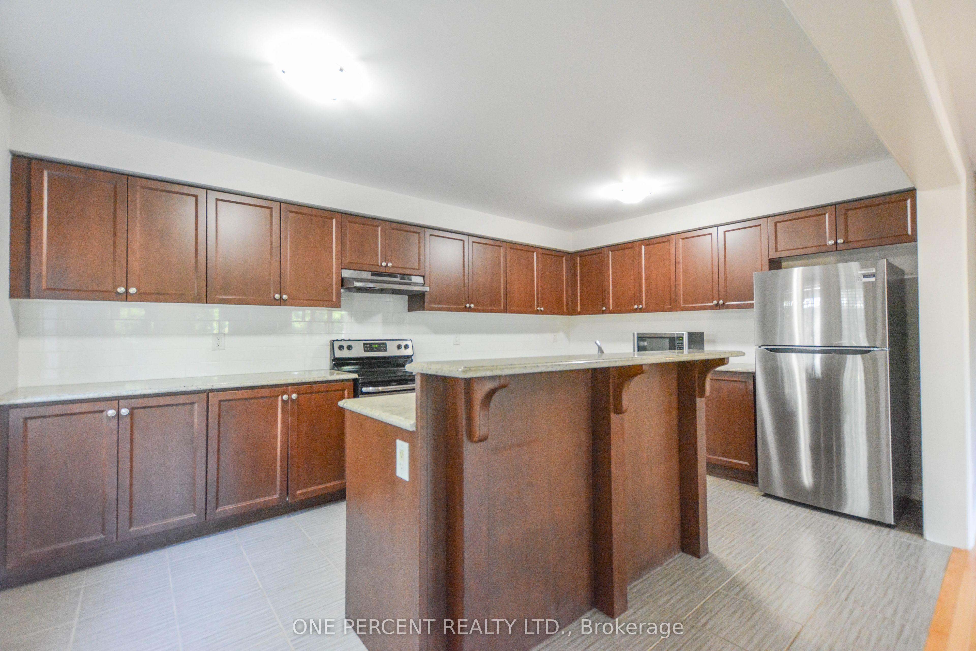 85 Benjamin Hood Crescent Property Photo 10