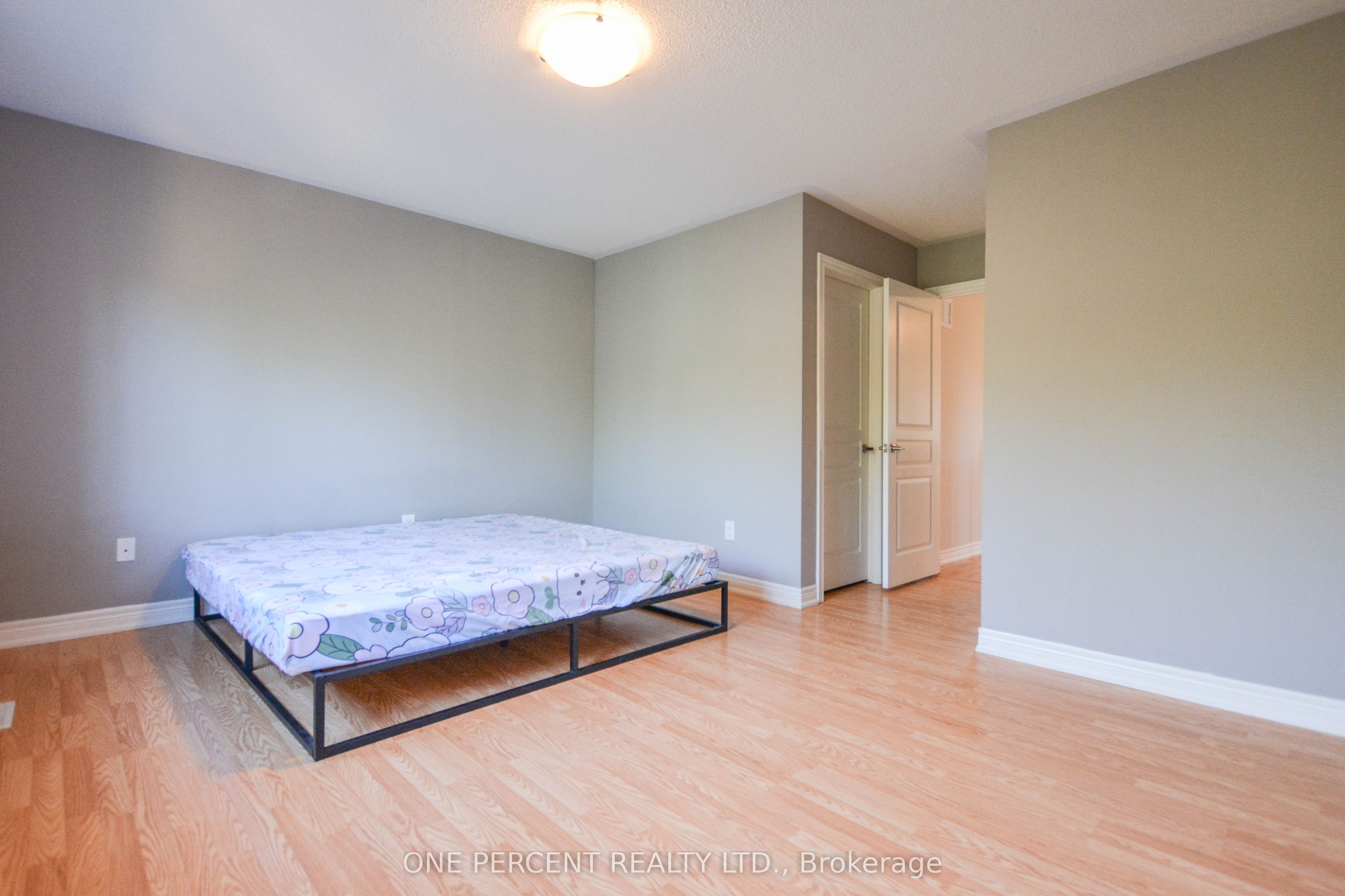 85 Benjamin Hood Crescent Property Photo 17