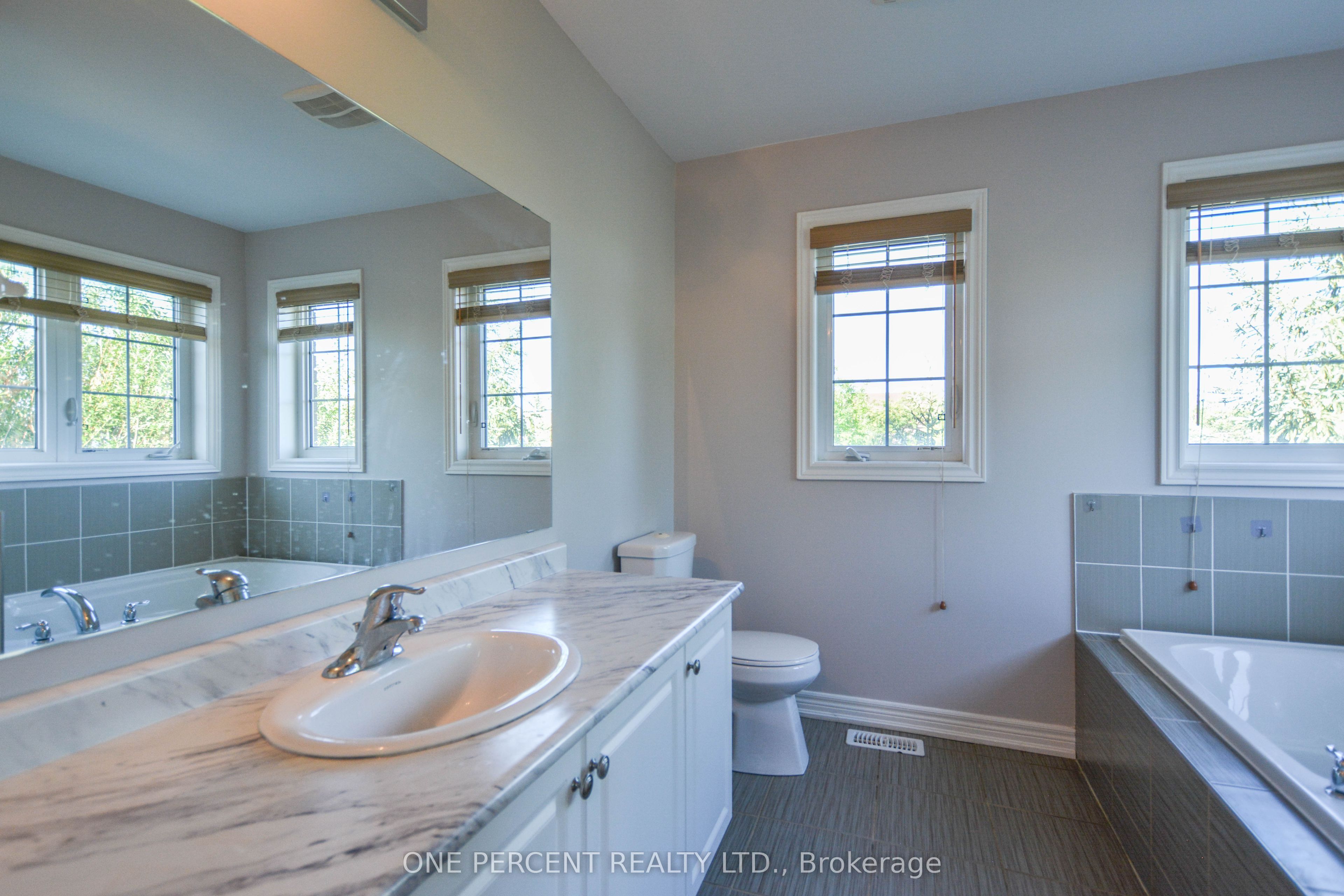 85 Benjamin Hood Crescent Property Photo 20