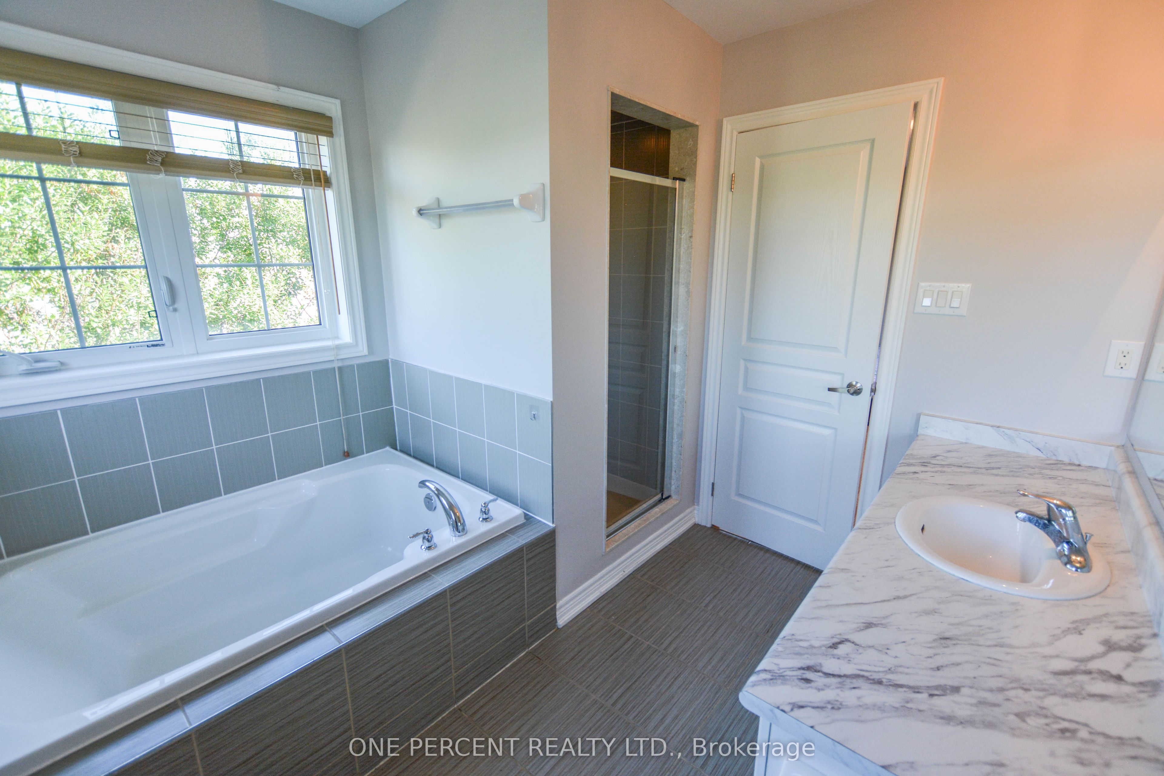 85 Benjamin Hood Crescent Property Photo 21