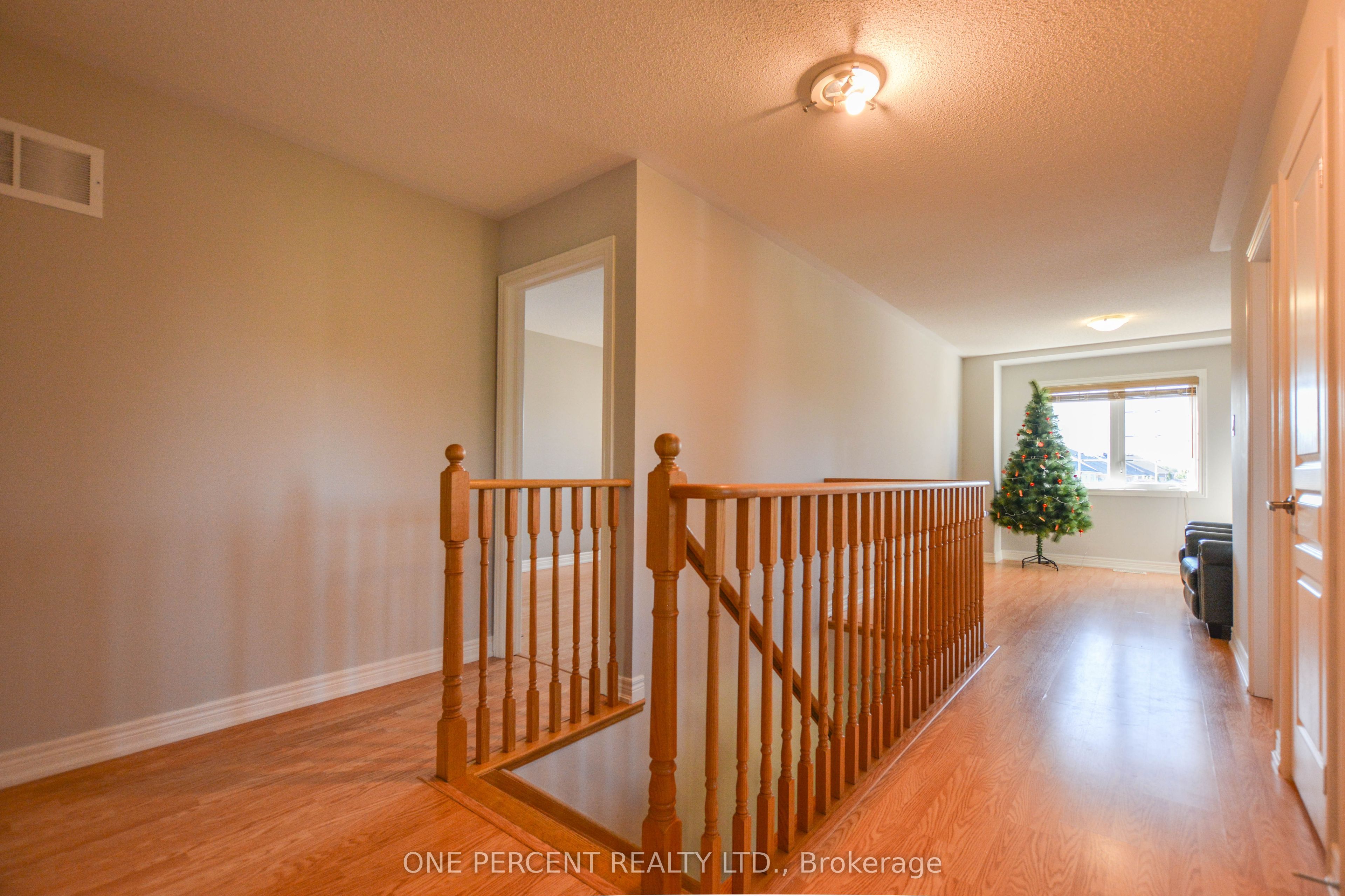 85 Benjamin Hood Crescent Property Photo 22