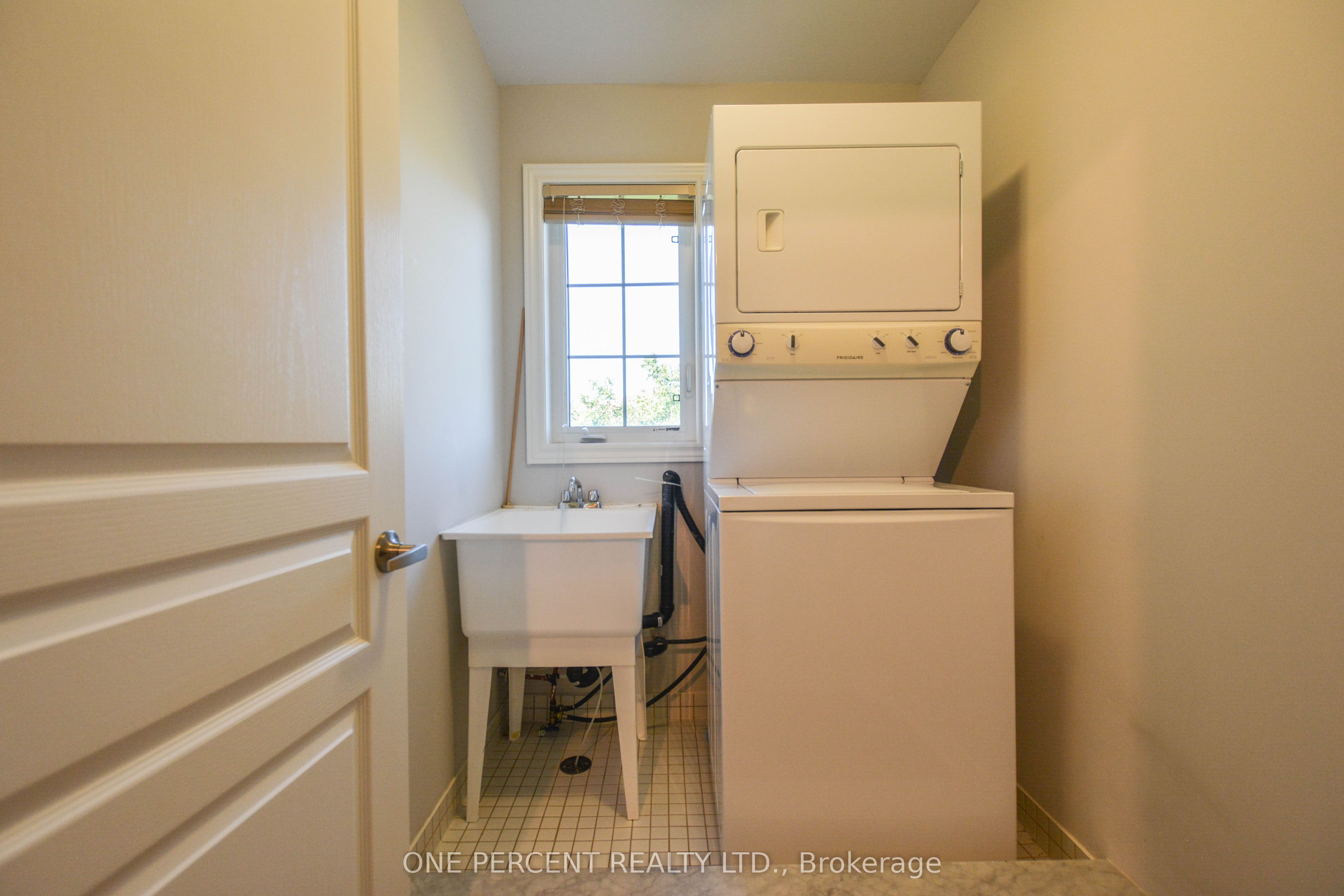 85 Benjamin Hood Crescent Property Photo 29