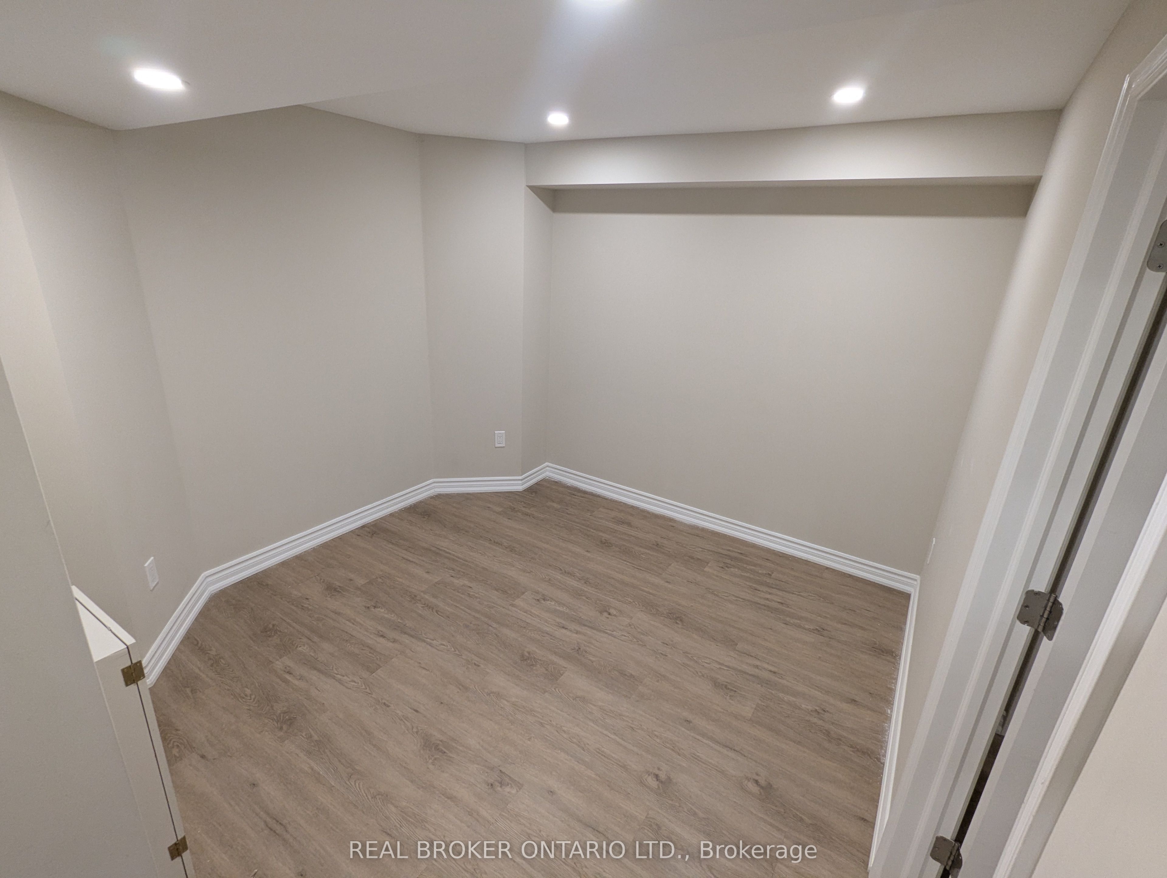 37 Hubner Drive Bsmt Property Photo 5