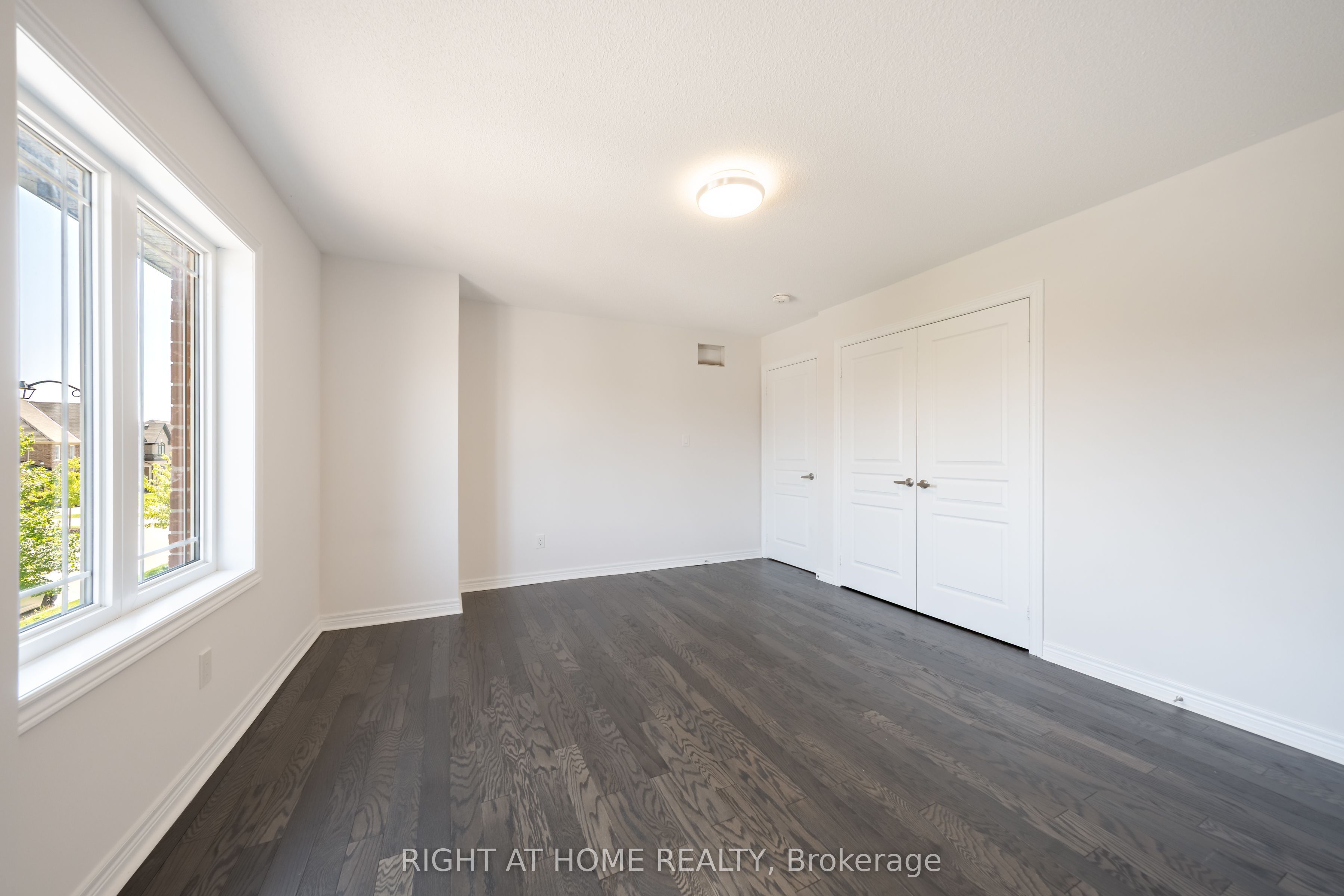 972 Green Street Property Photo 33