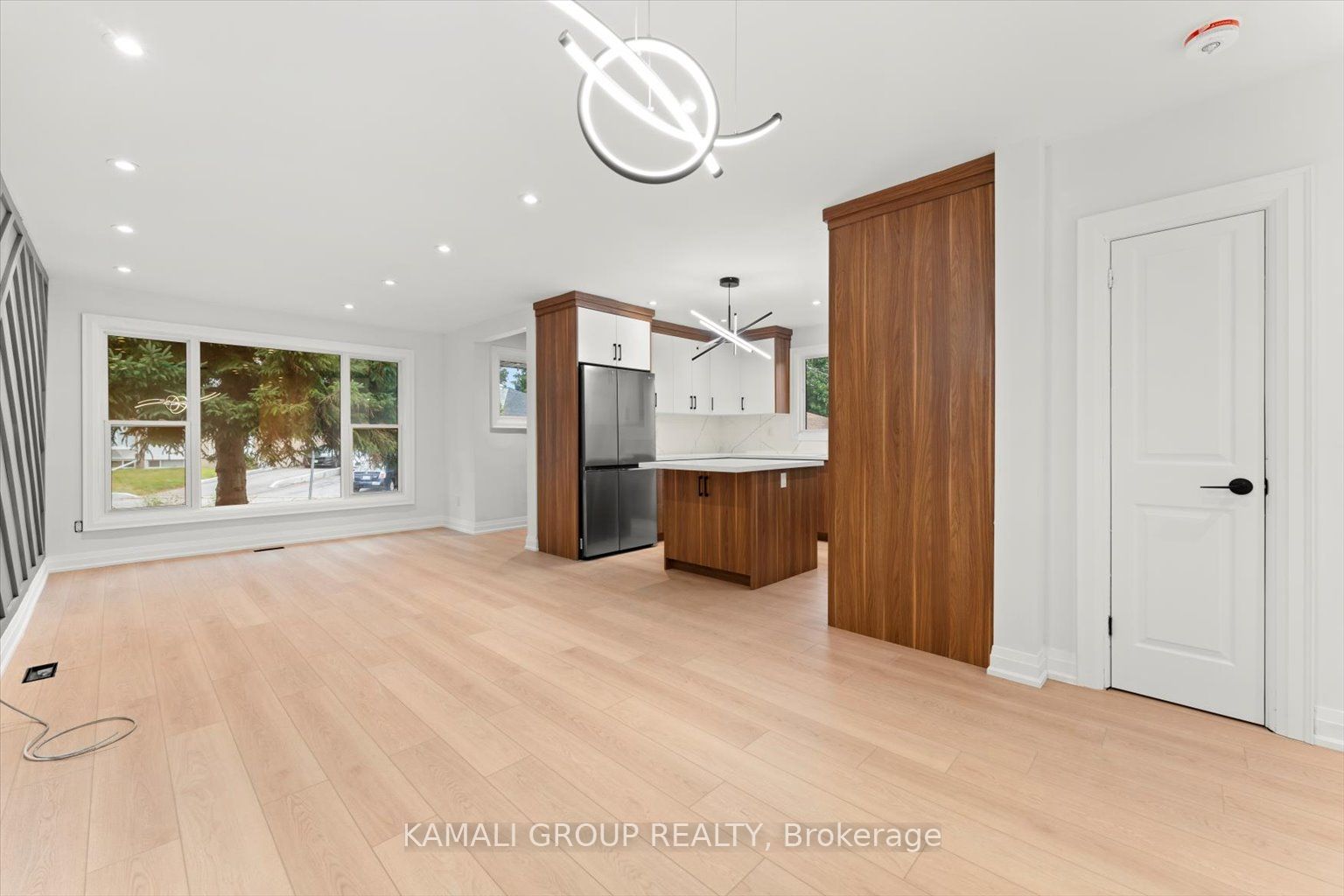 63 Walter Avenue Main Property Photo 2