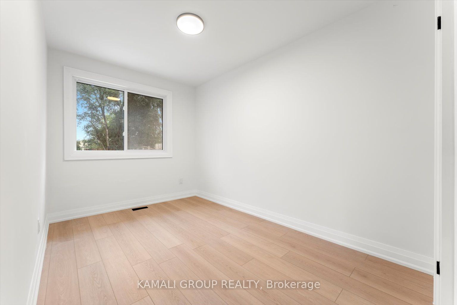 63 Walter Avenue Main Property Photo 13